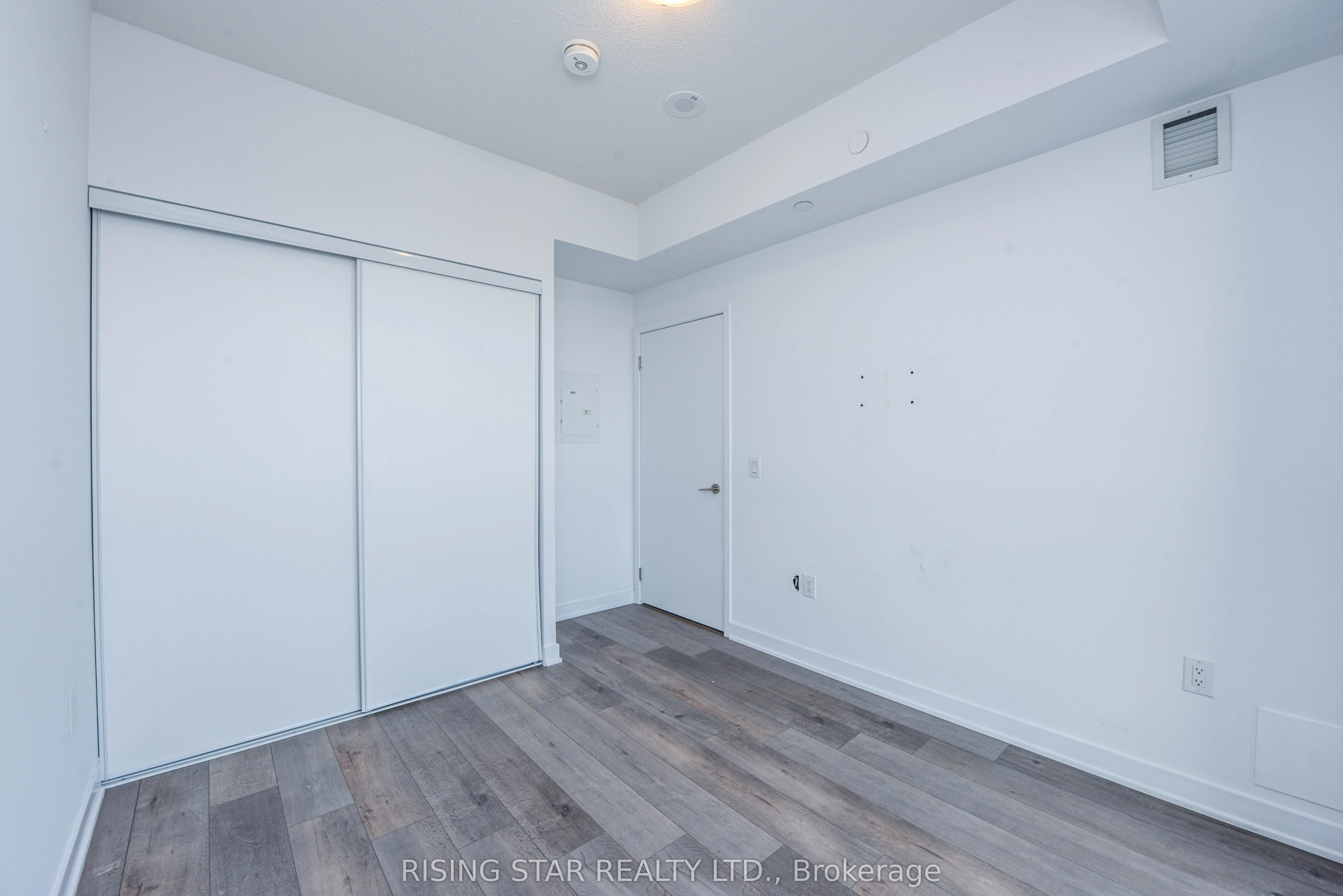 60 honeycrisp Crescent, #617