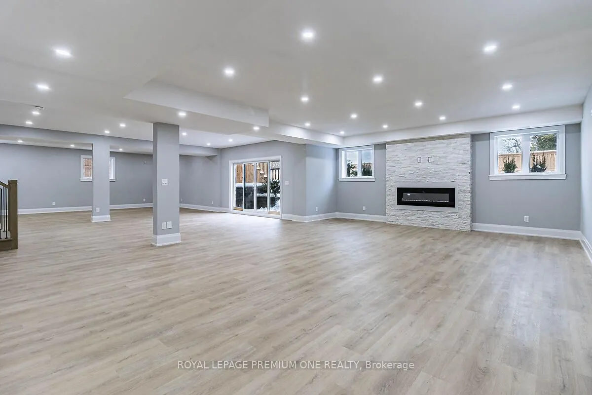 225 Sunnybrae Avenue