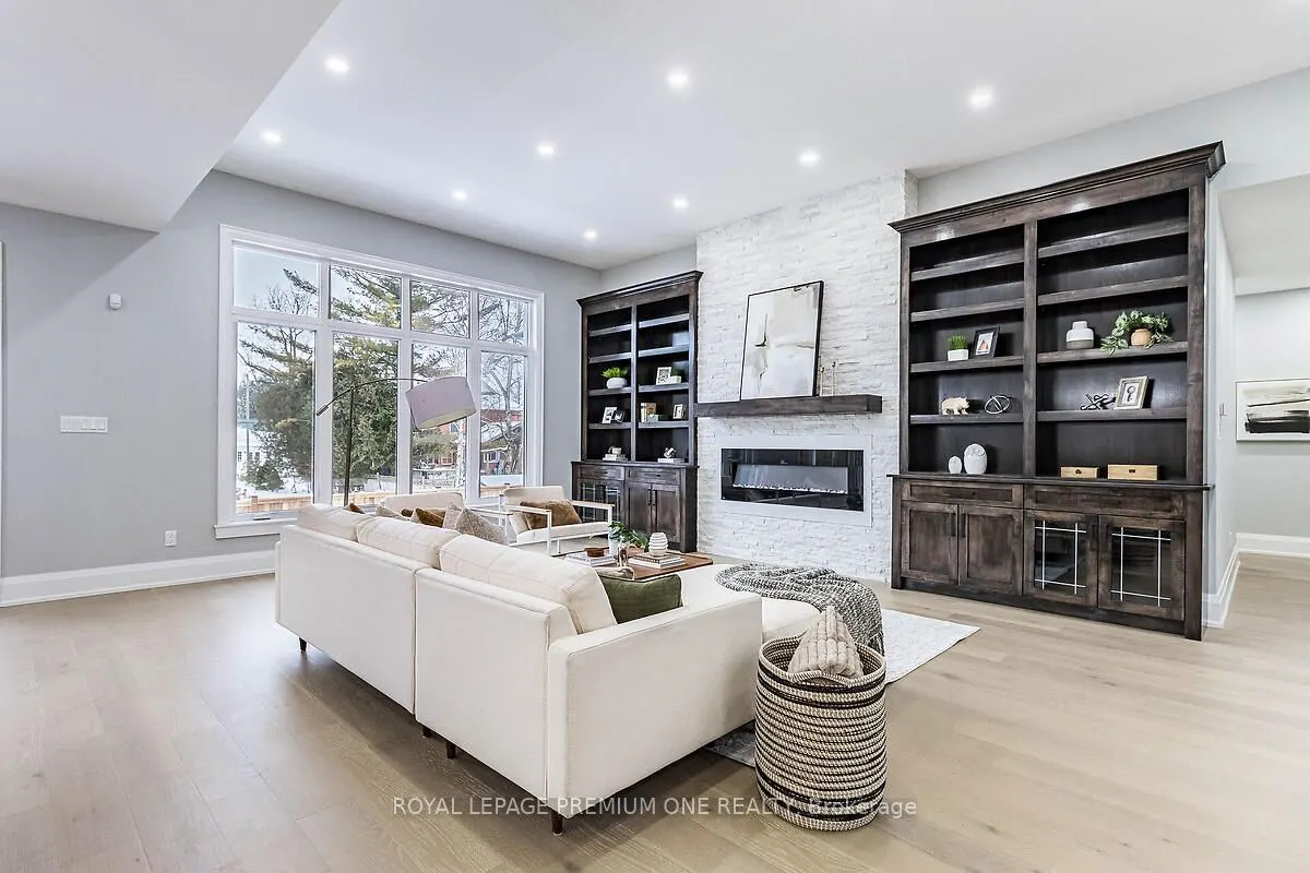 225 Sunnybrae Avenue