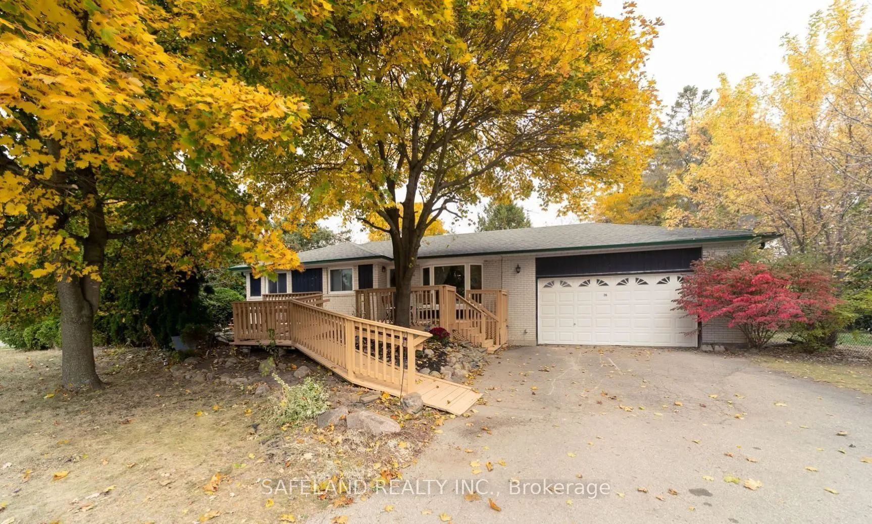 26 Dunham Crescent, #Lower