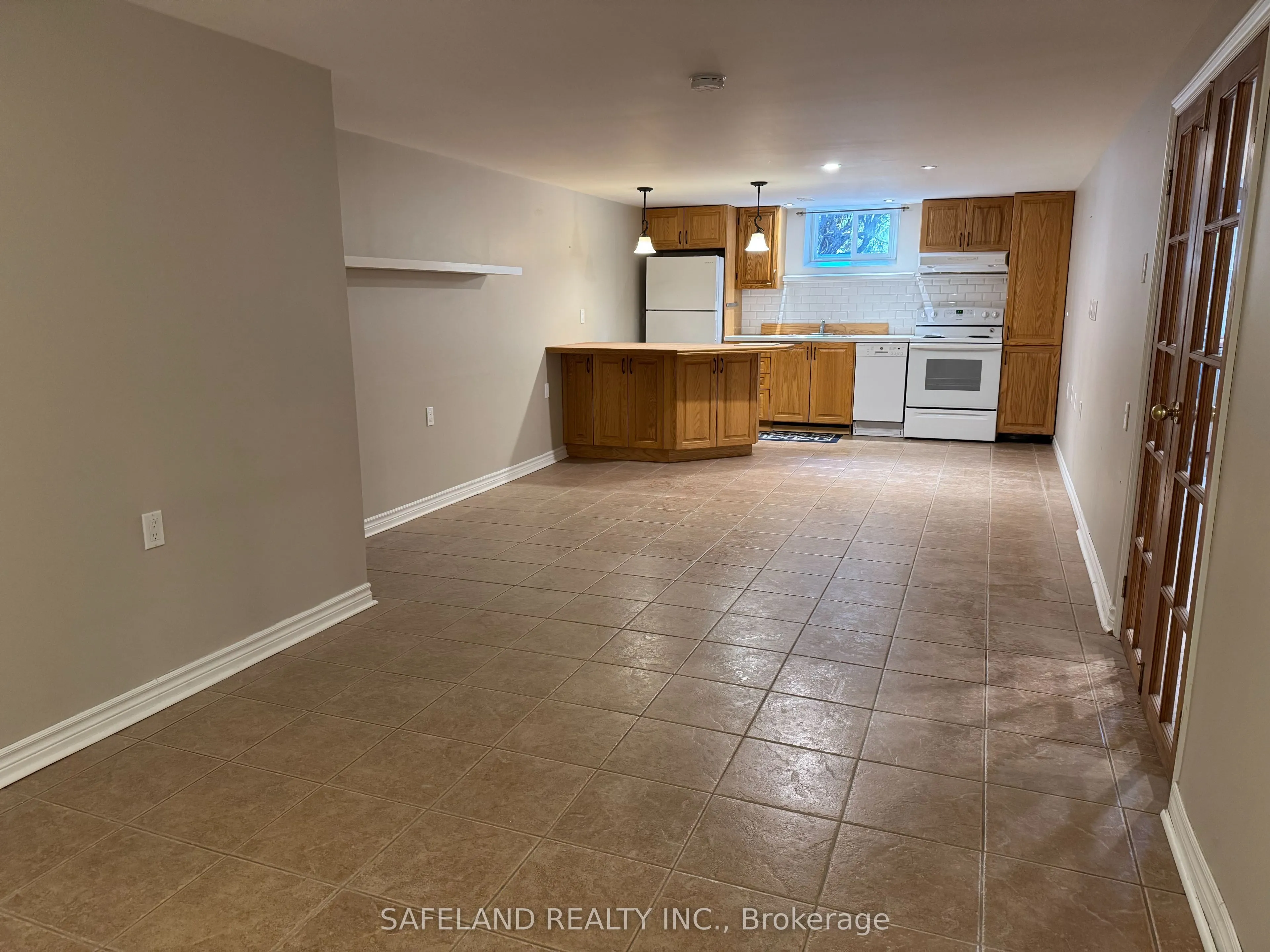 26 Dunham Crescent, #Lower