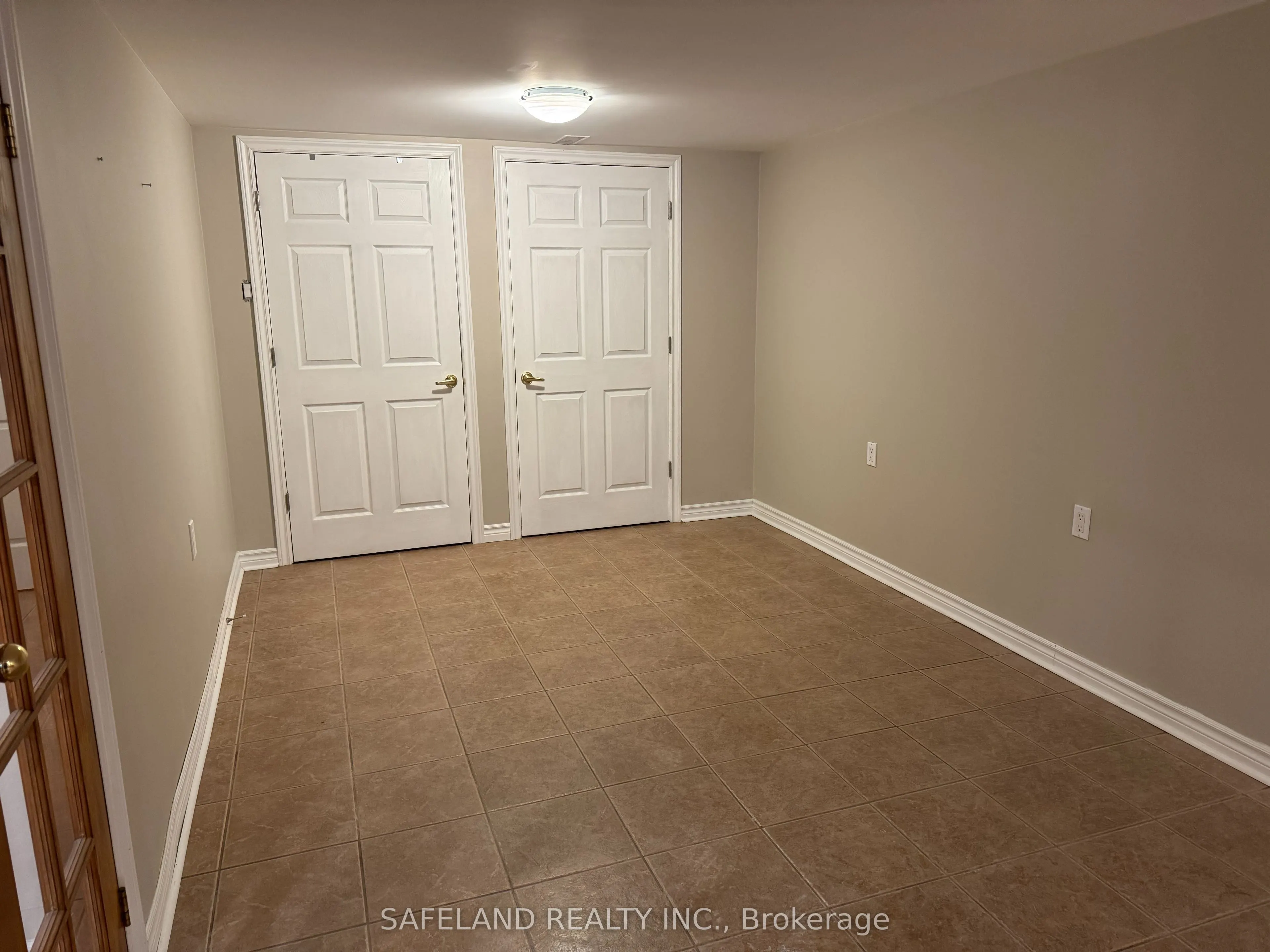 26 Dunham Crescent, #Lower