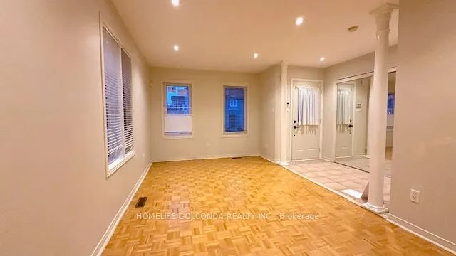 82 Ellesmere Street