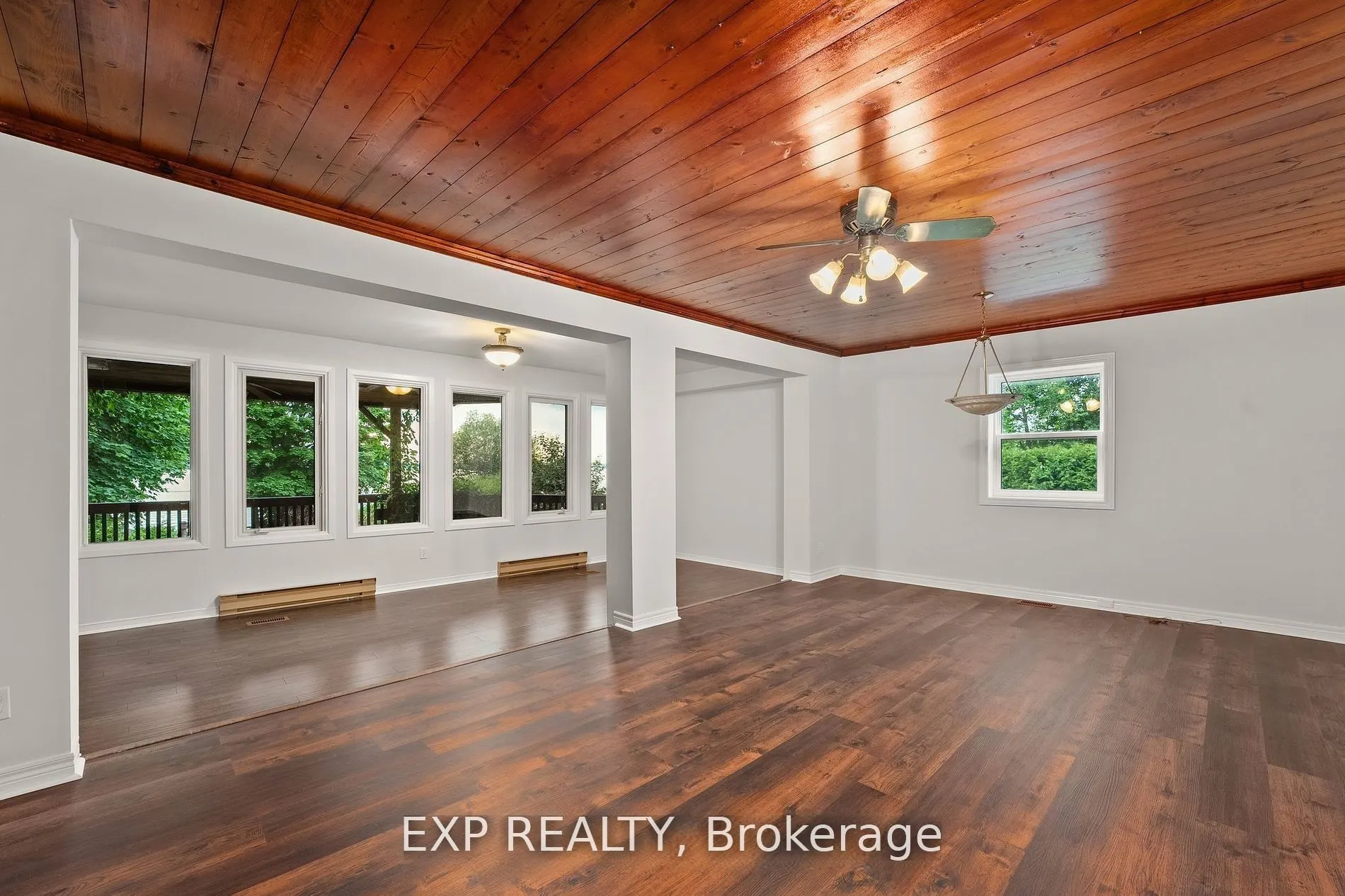 127 Lake Drive N