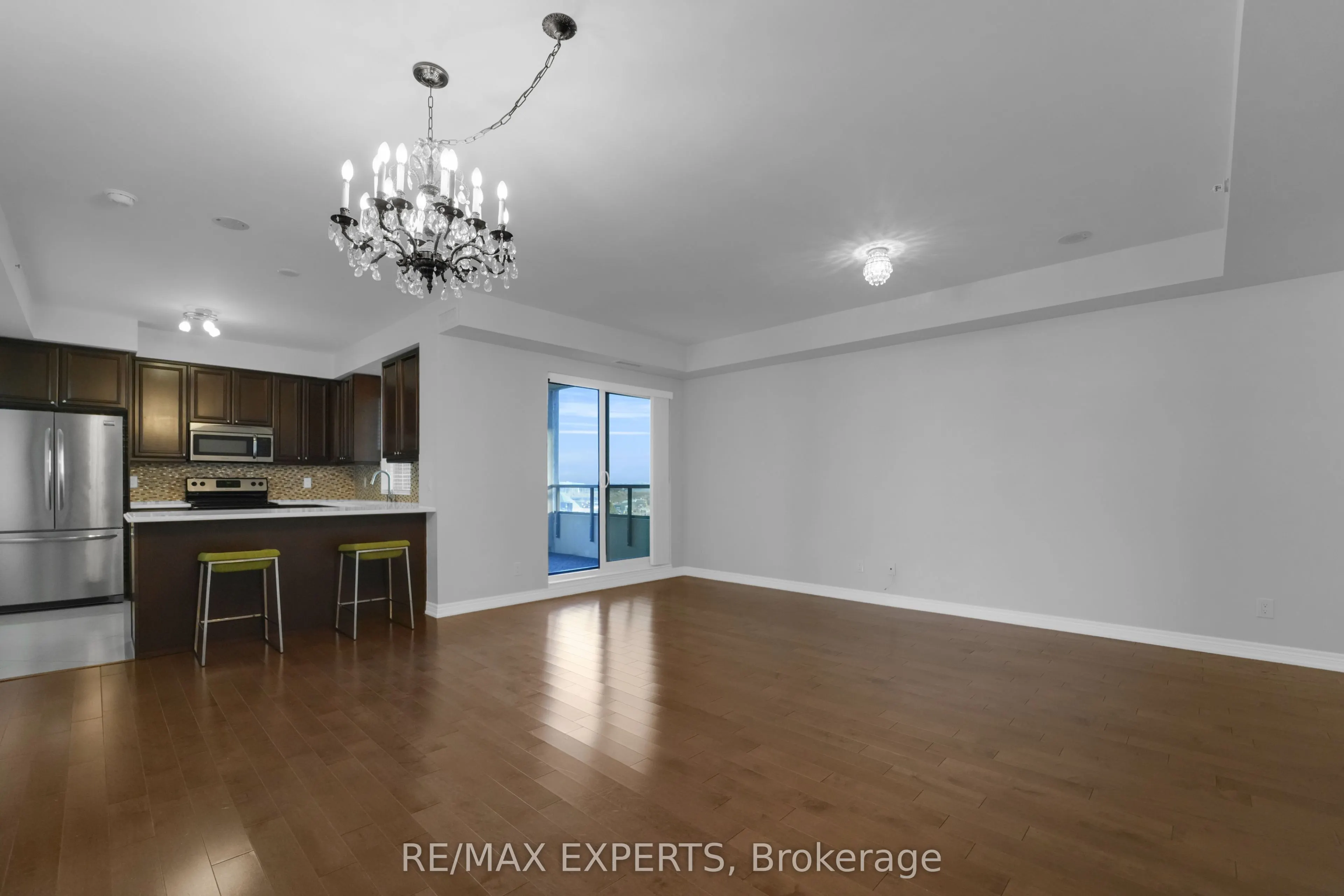 9255 Jane Street, #805