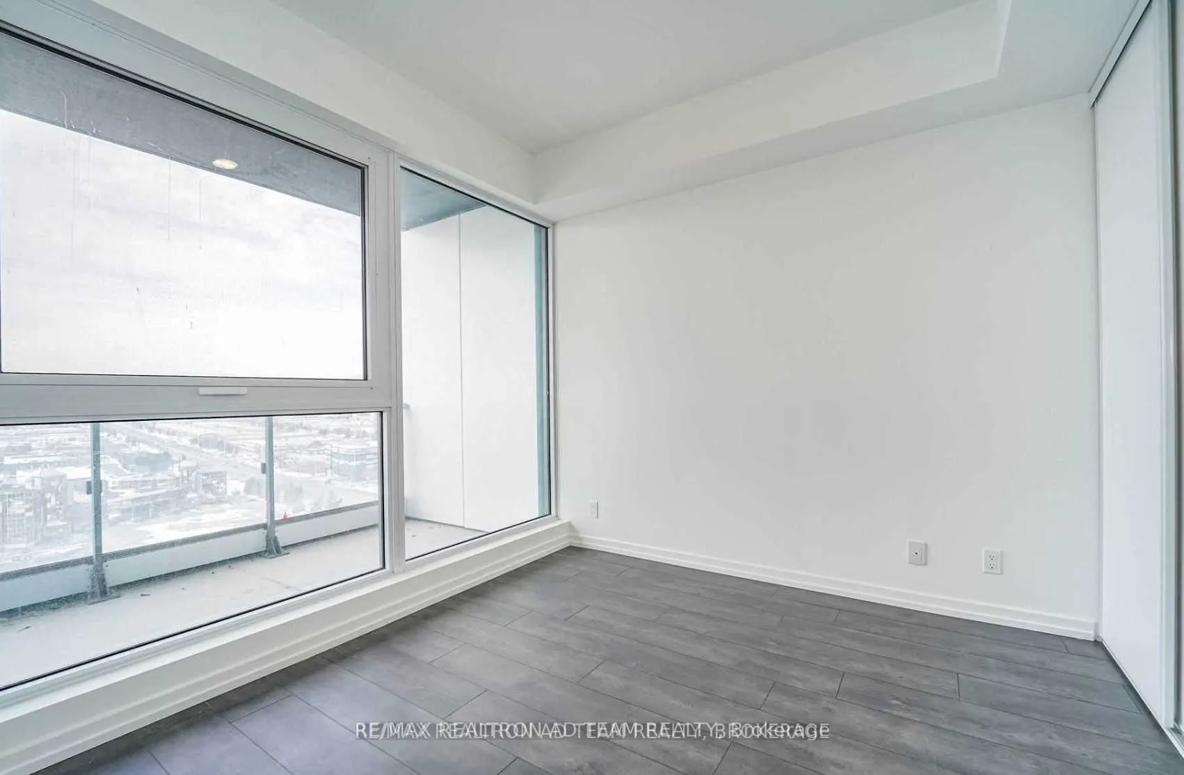 1000 Portage Parkway, #1901
