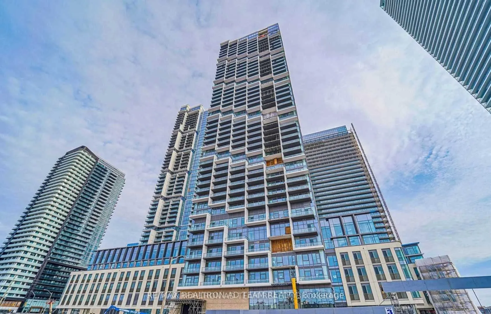 1000 Portage Parkway, #1901