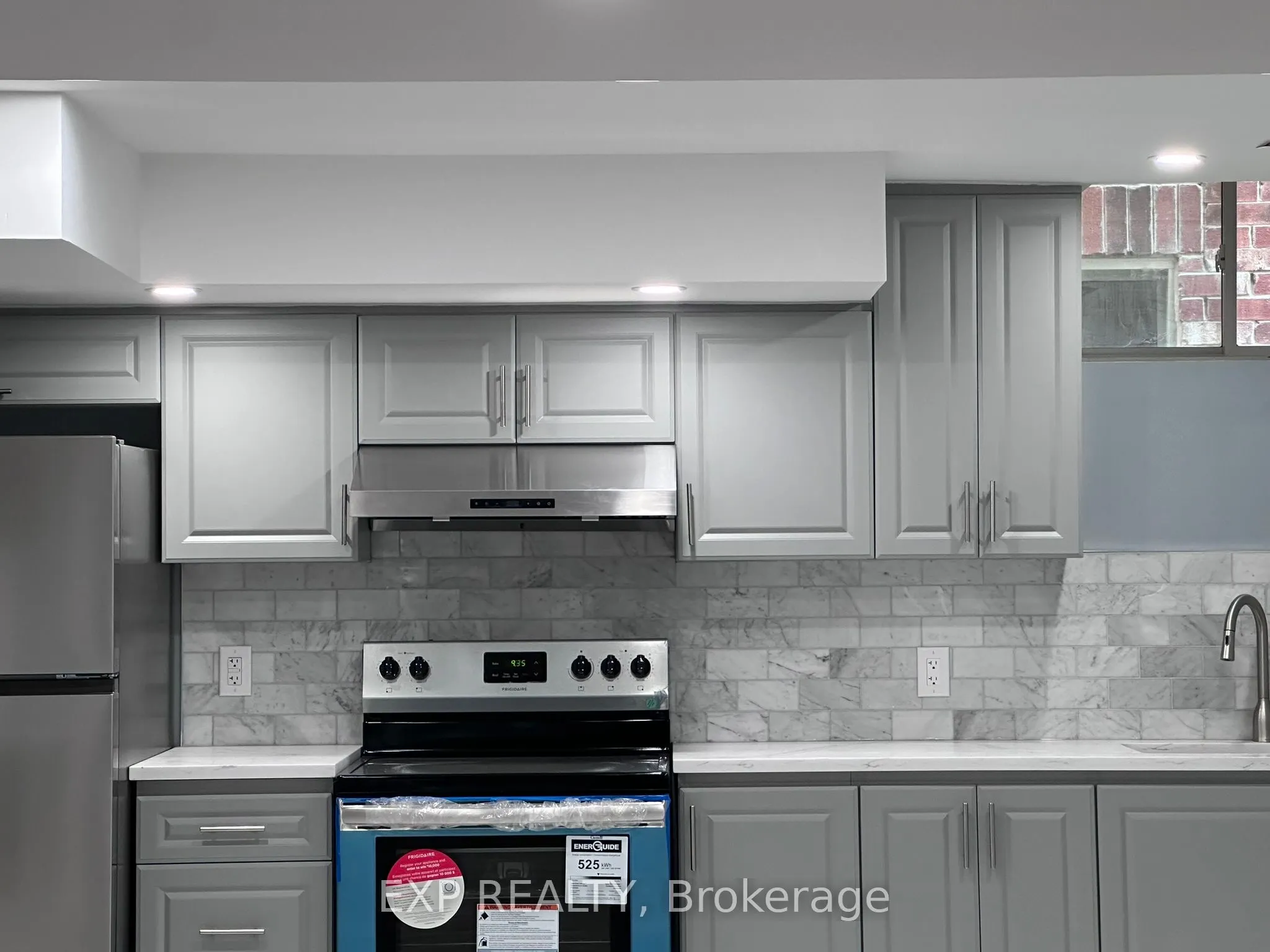 31 Lorne Thomas Place