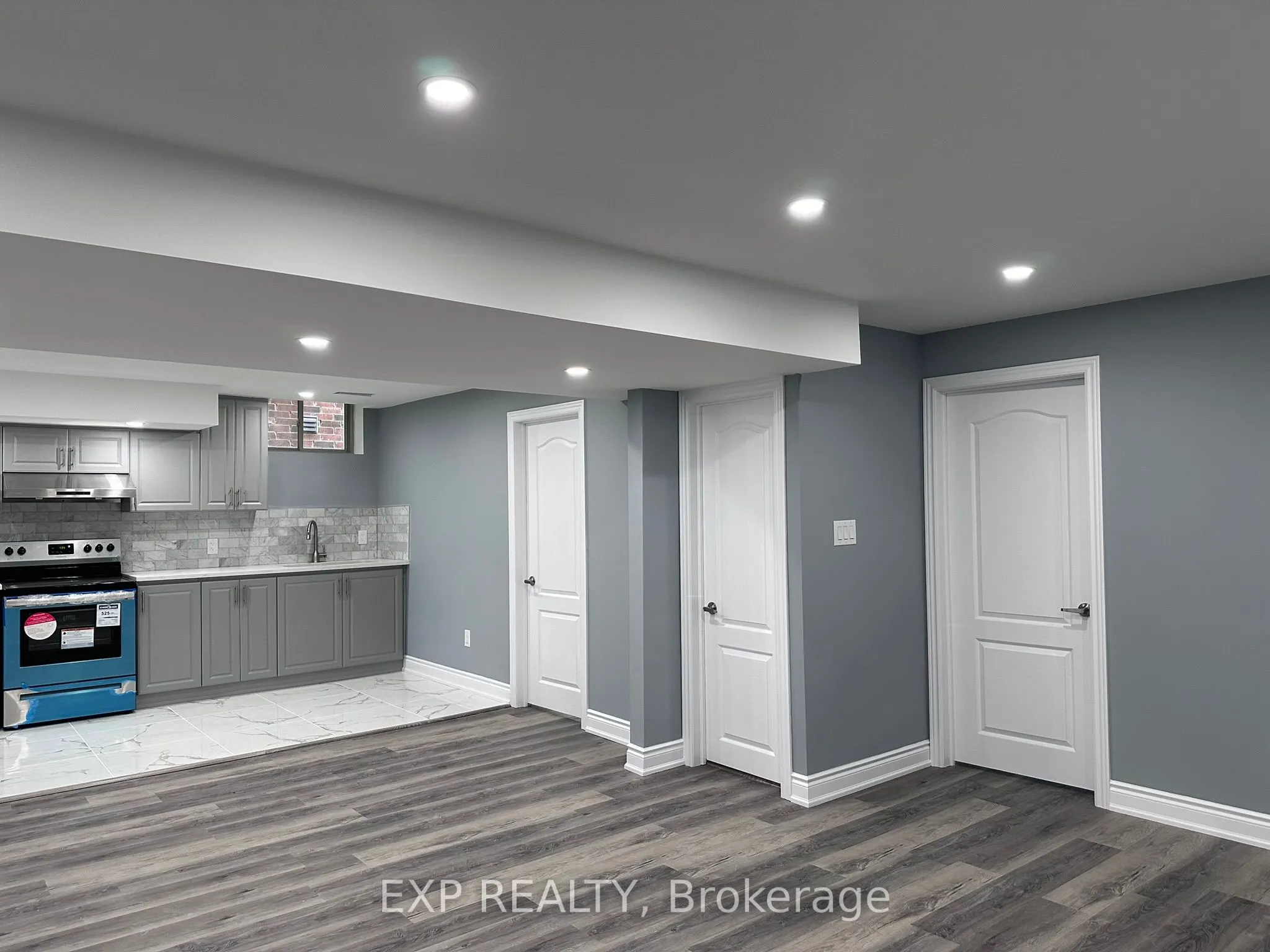 31 Lorne Thomas Place