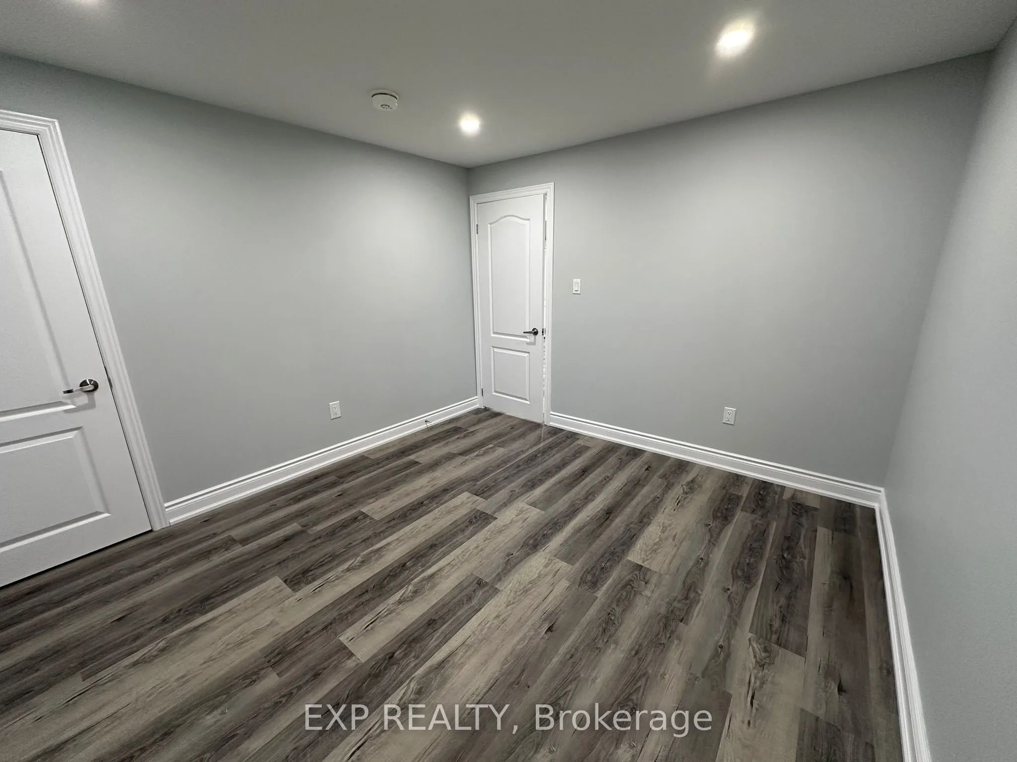31 Lorne Thomas Place