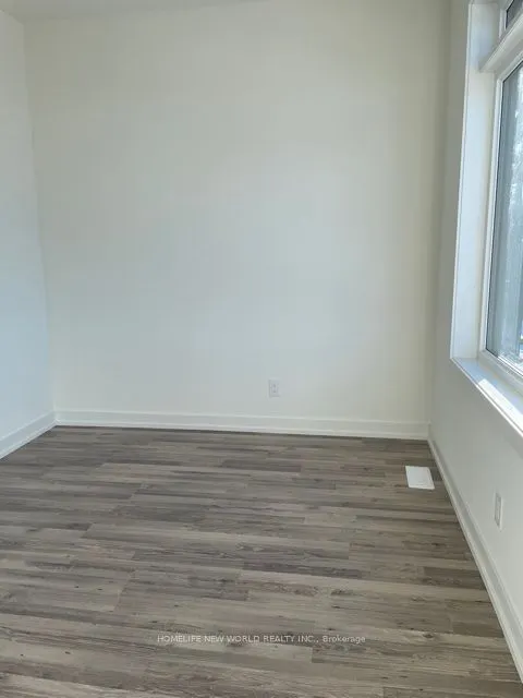 370 Red Maple Road, #7