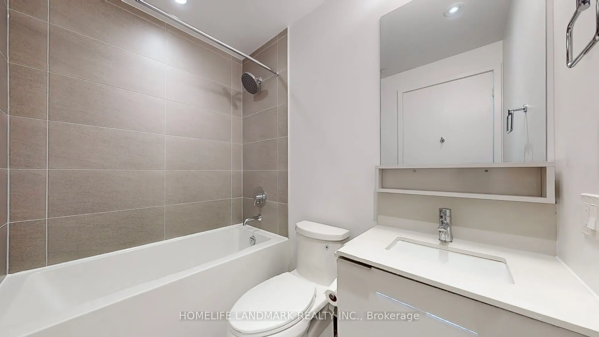 950 Portage Parkway, #3109