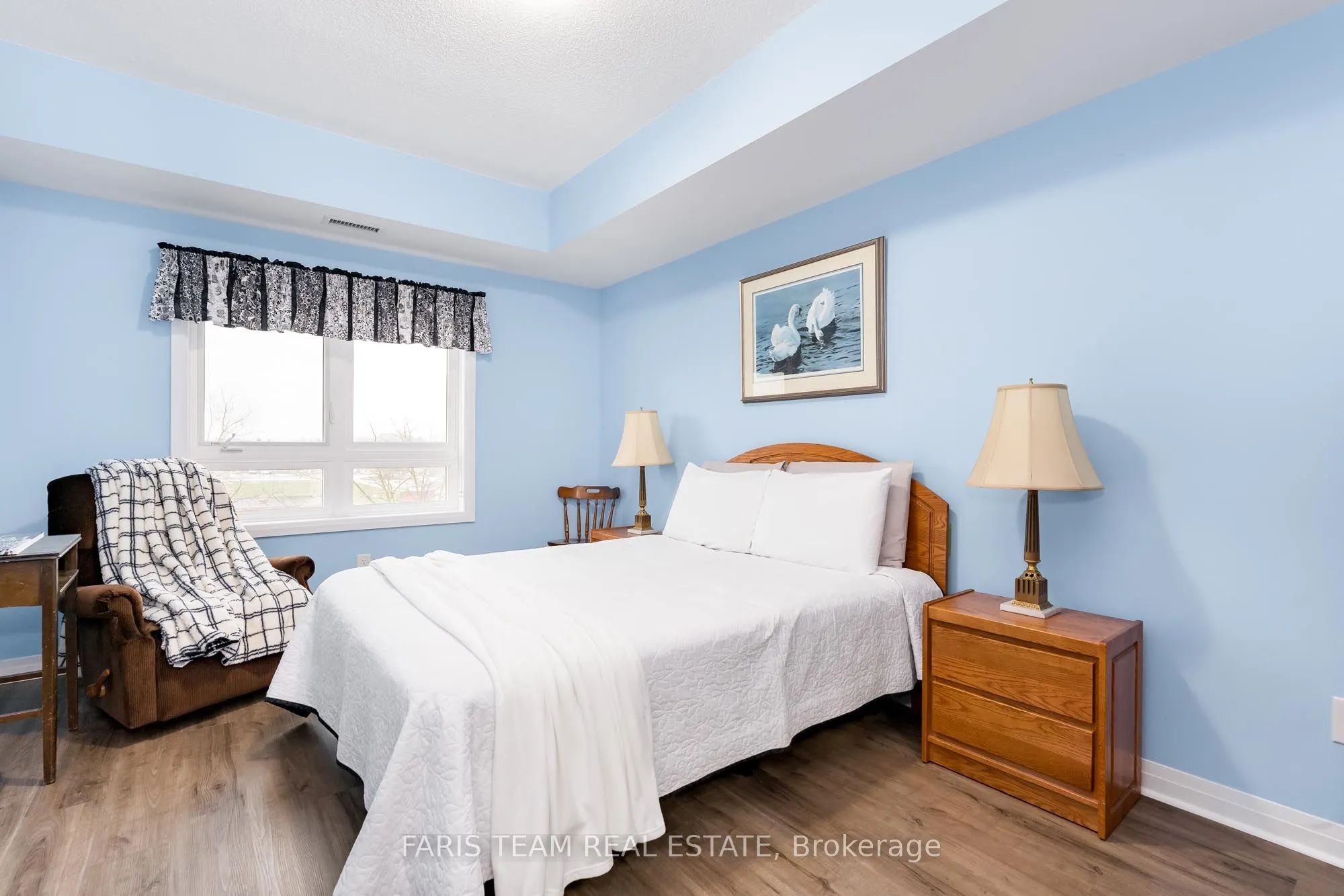 161 Wellington Street E, #406