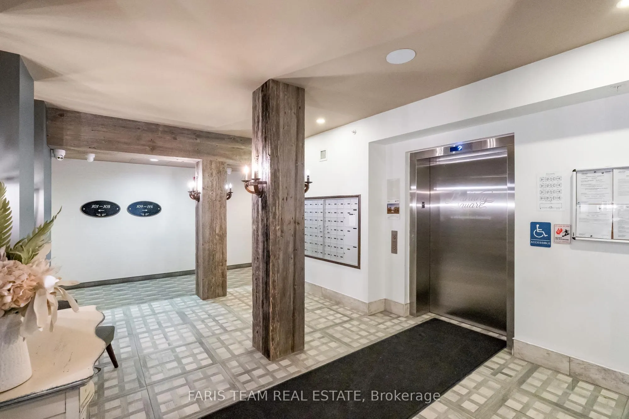 161 Wellington Street E, #406