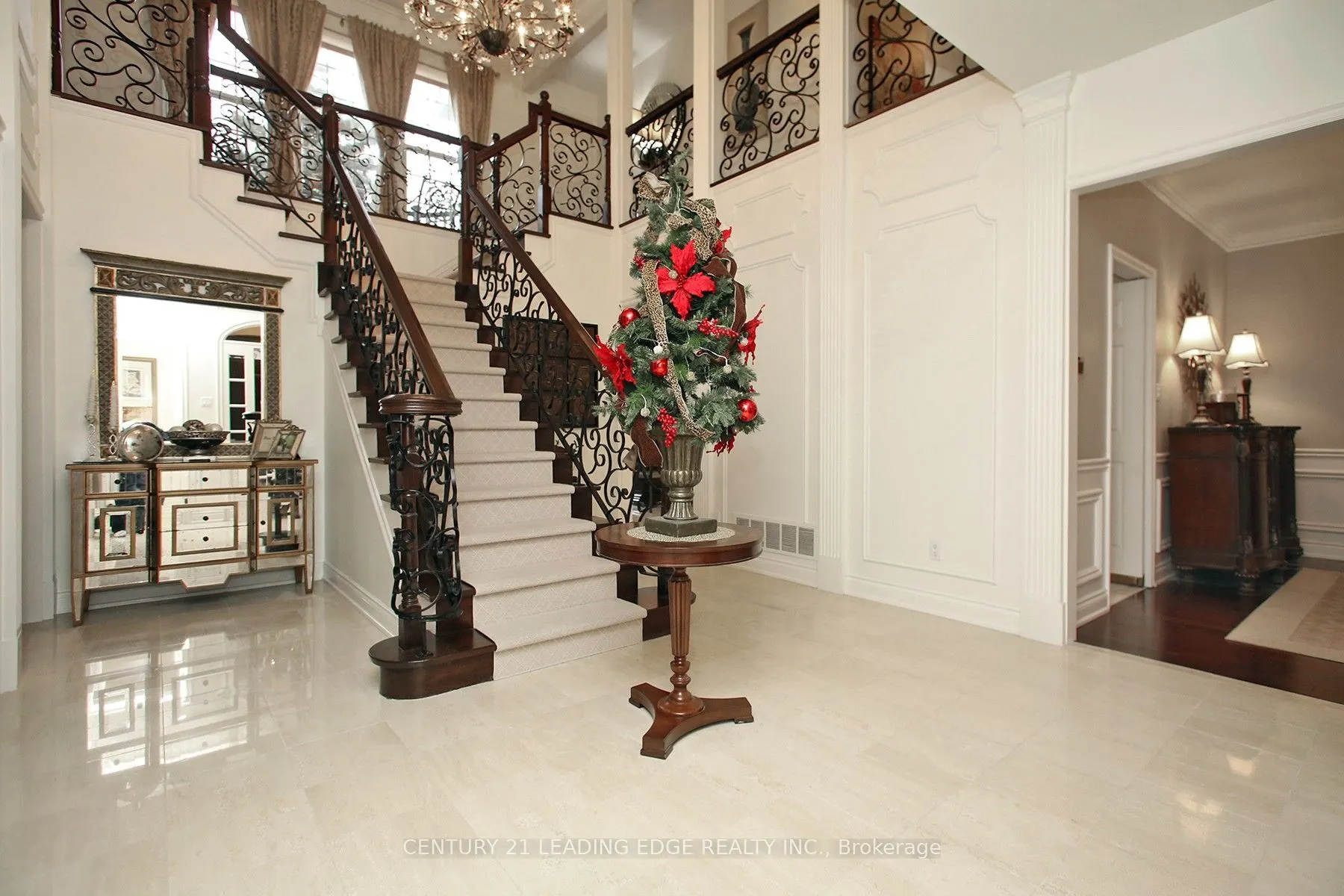 6 WRENWOOD Court