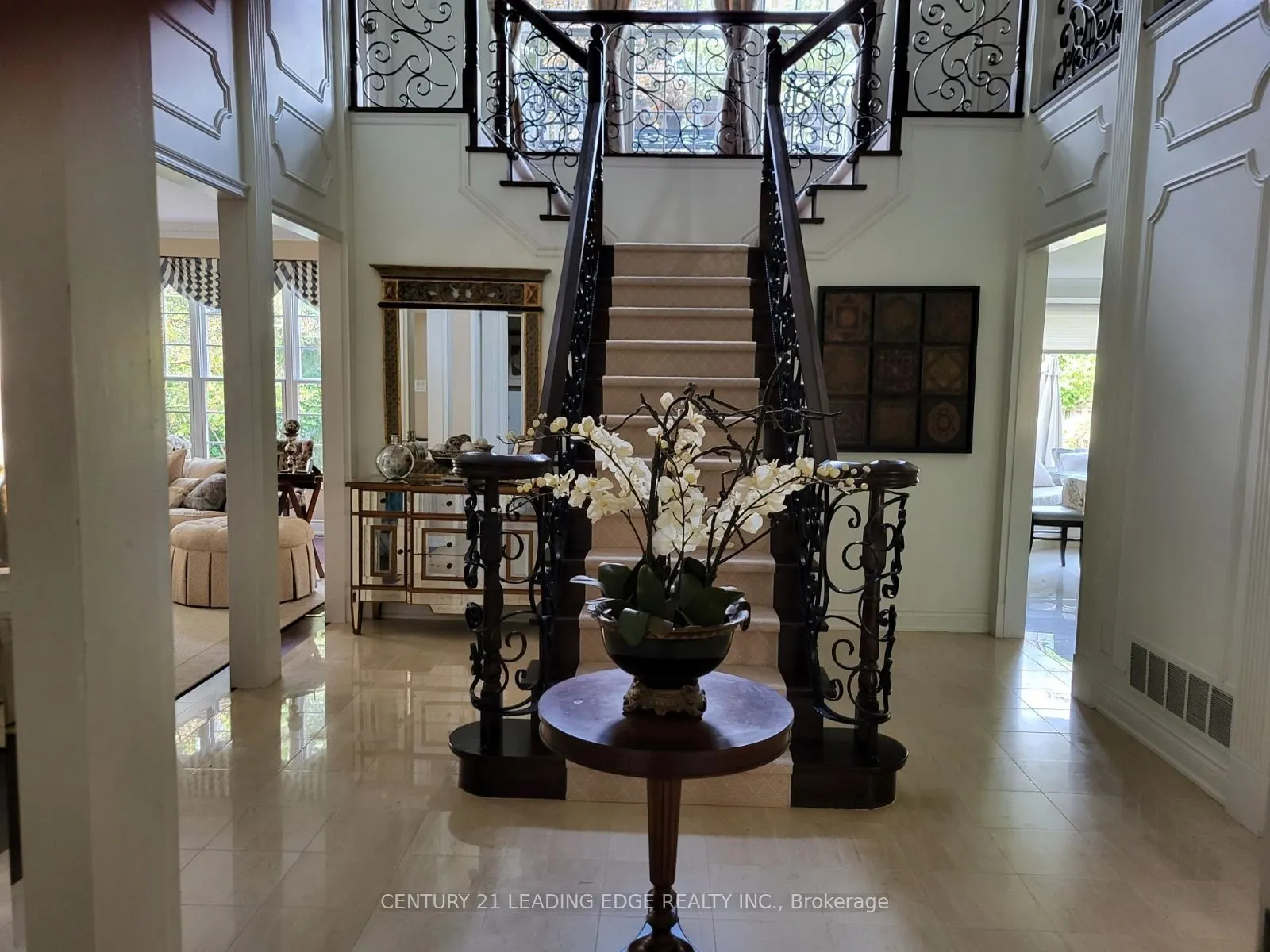 6 WRENWOOD Court