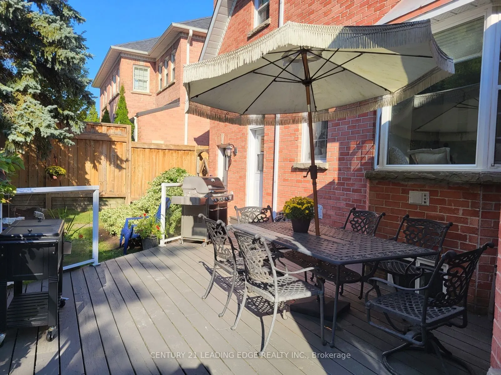 6 WRENWOOD Court