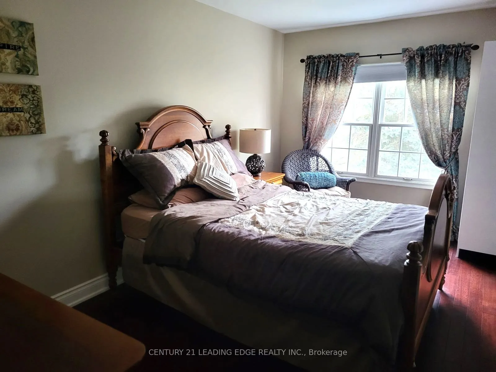 6 WRENWOOD Court