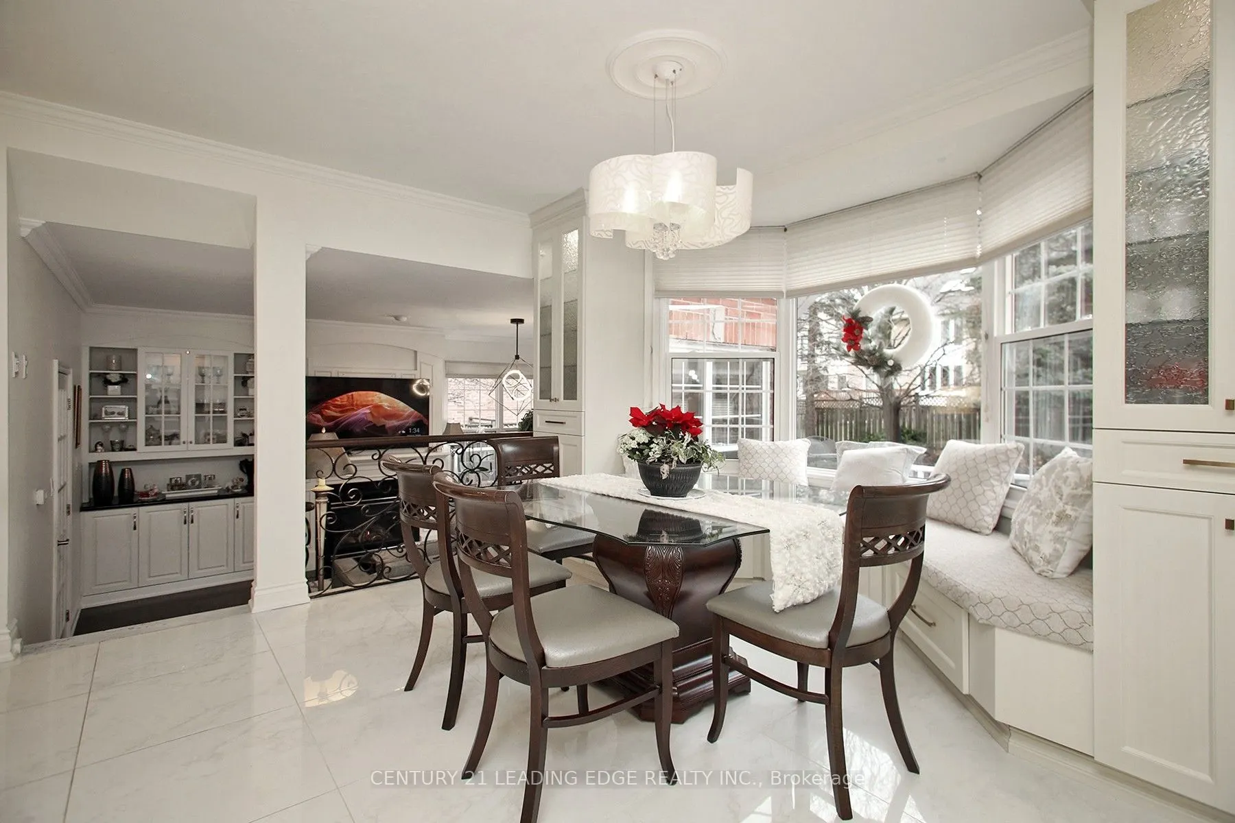 6 WRENWOOD Court