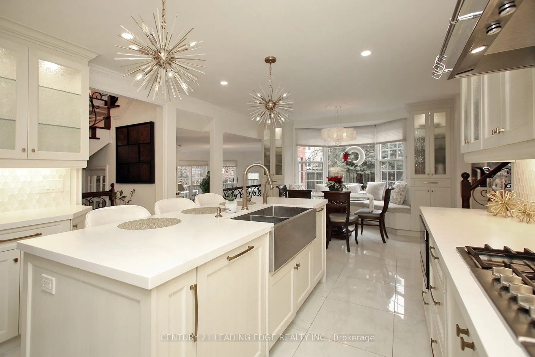 6 WRENWOOD Court