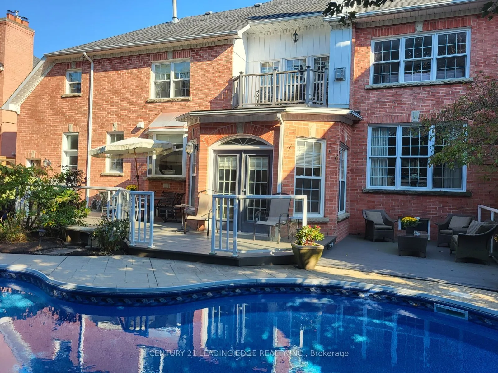 6 WRENWOOD Court