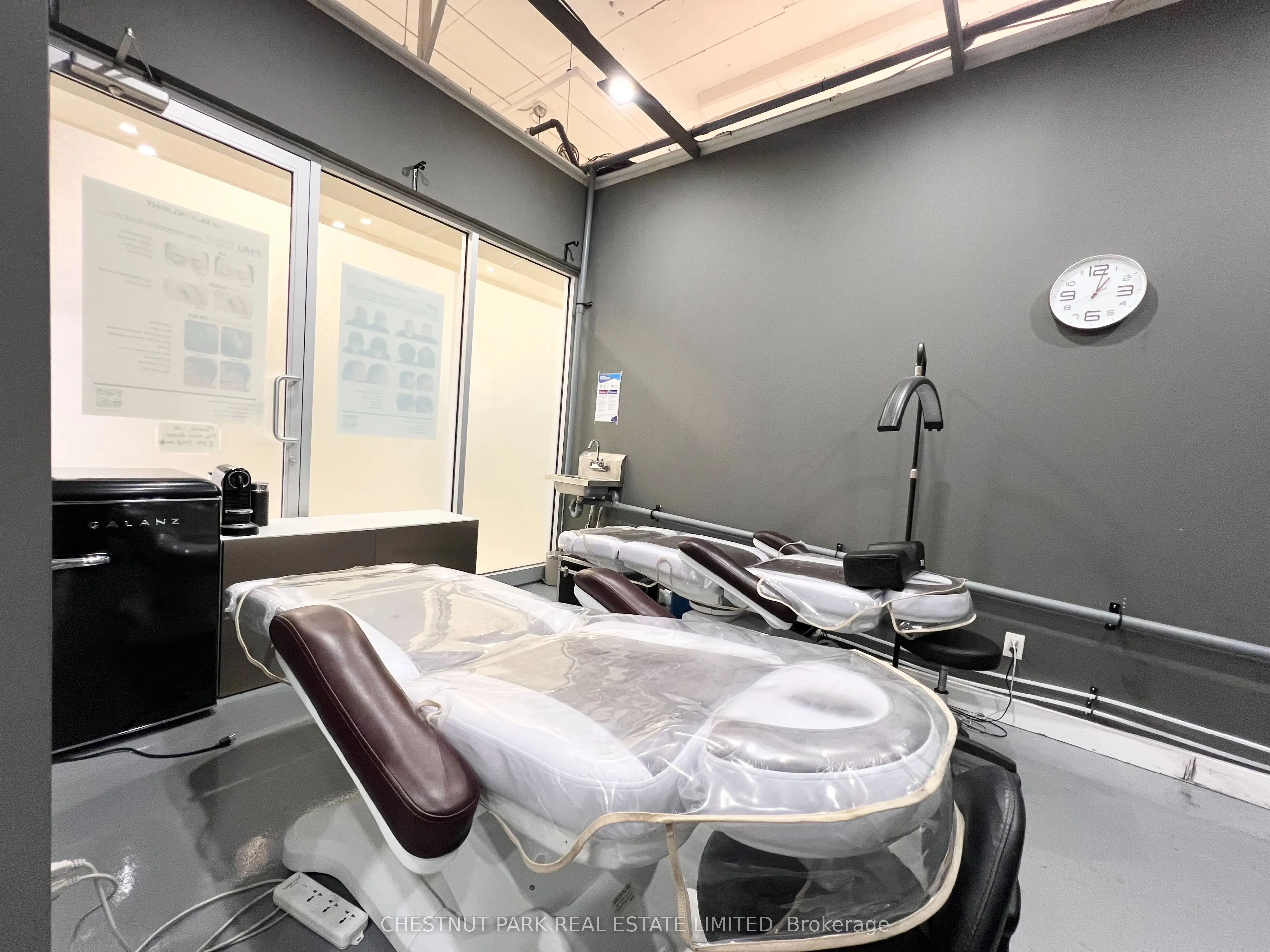 7181 Yonge Street, #207