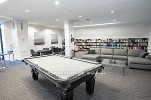 2900 Highway 7 Road, #809
