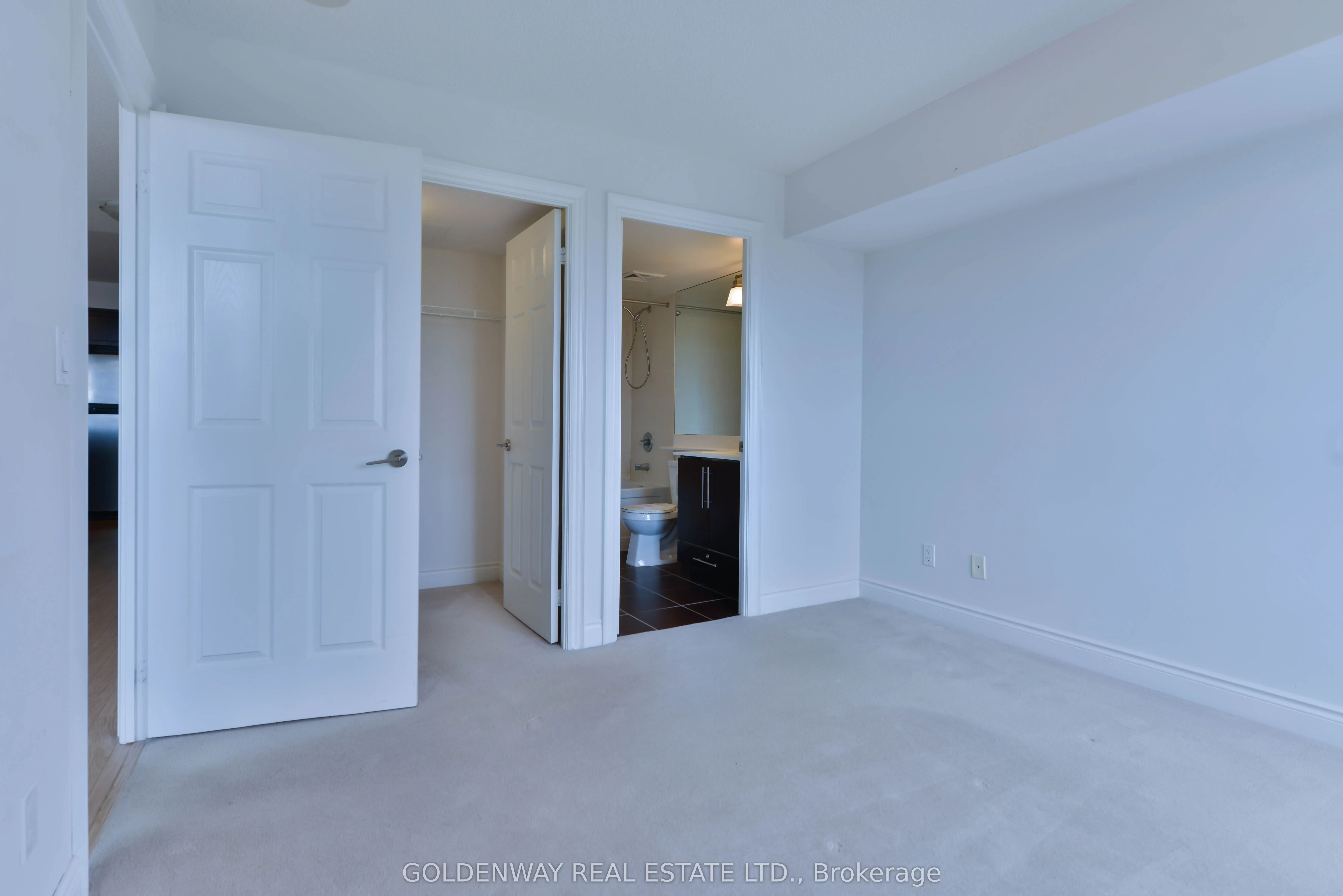 23 Cox Boulevard #572