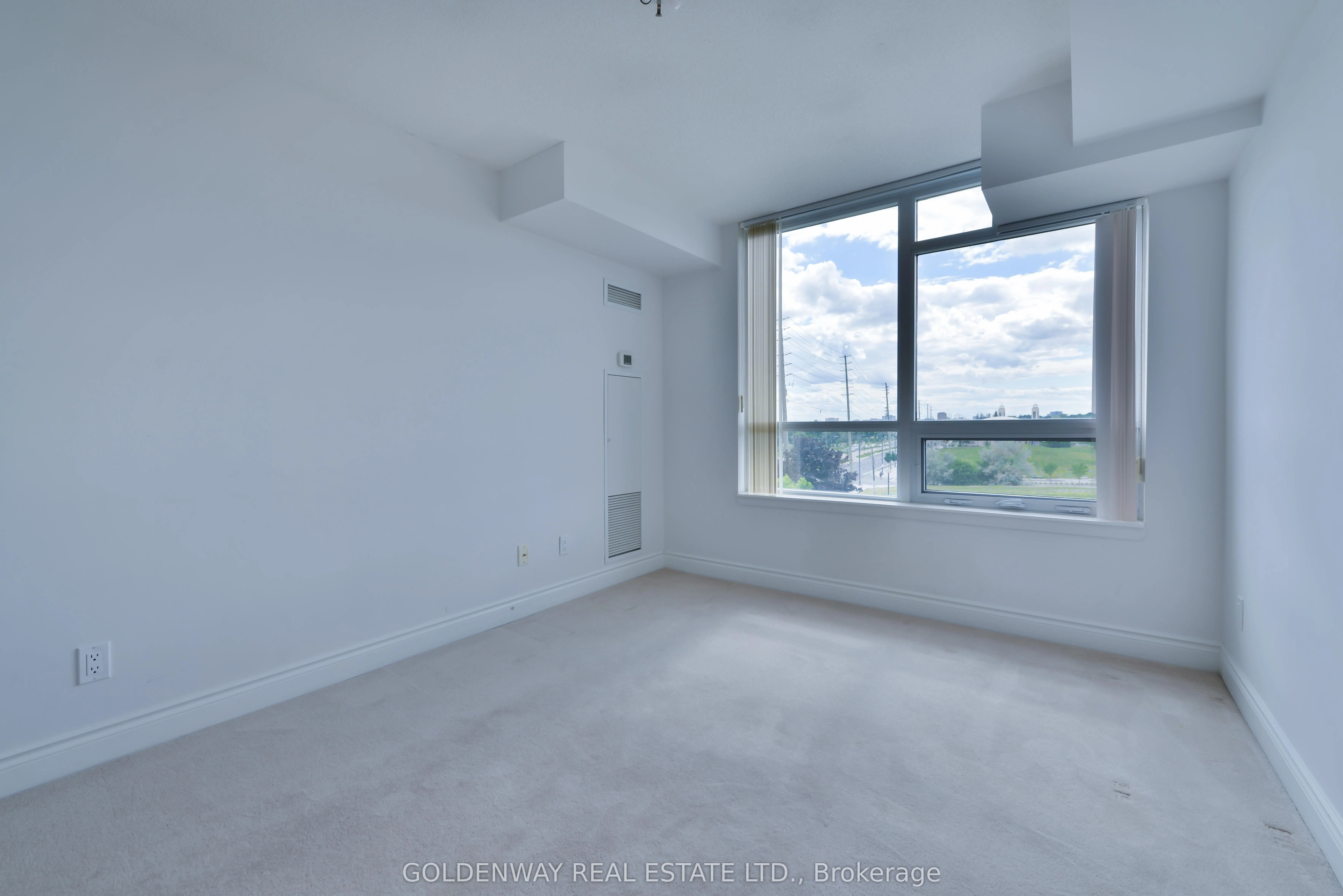 23 Cox Boulevard #572
