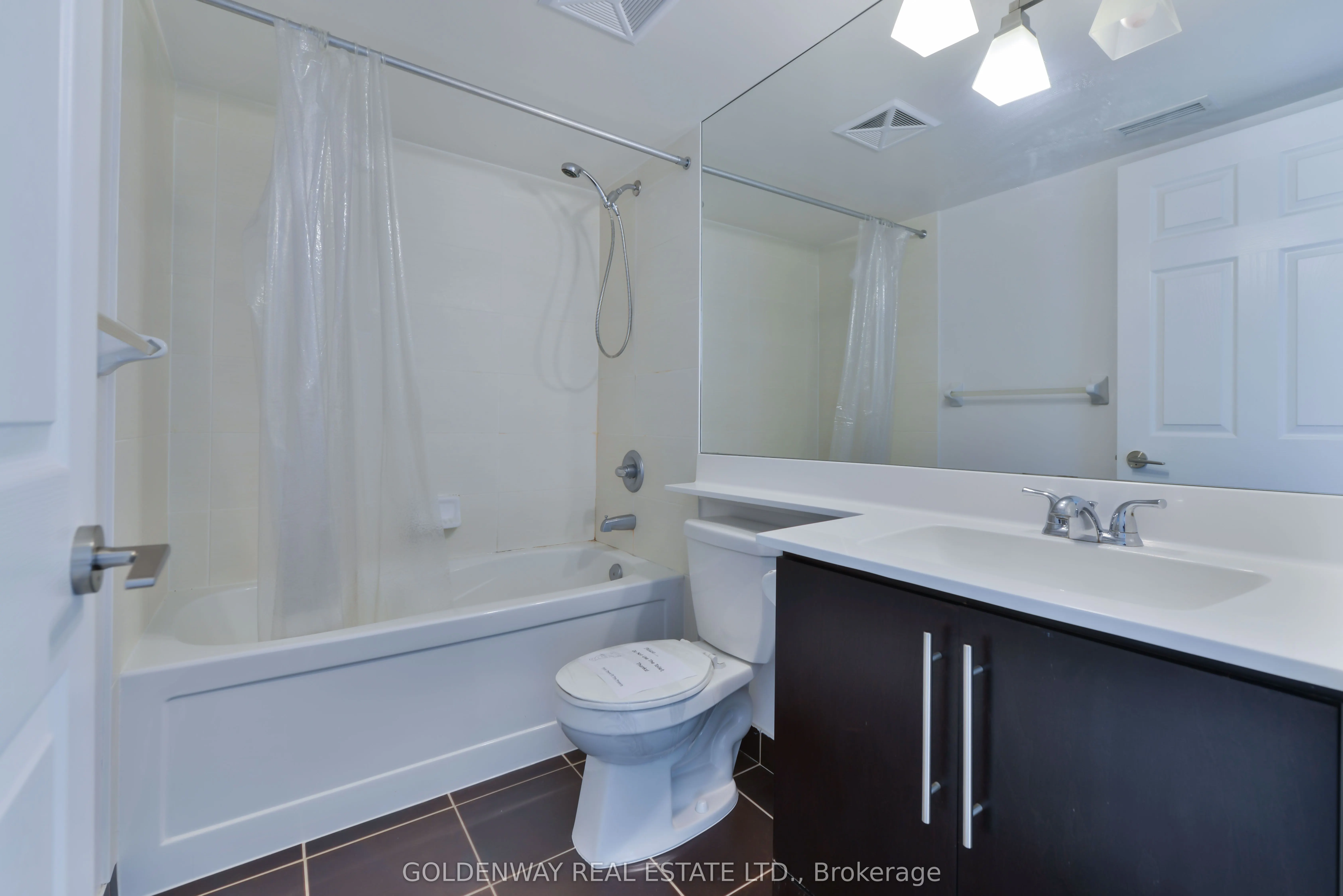 23 Cox Boulevard #572