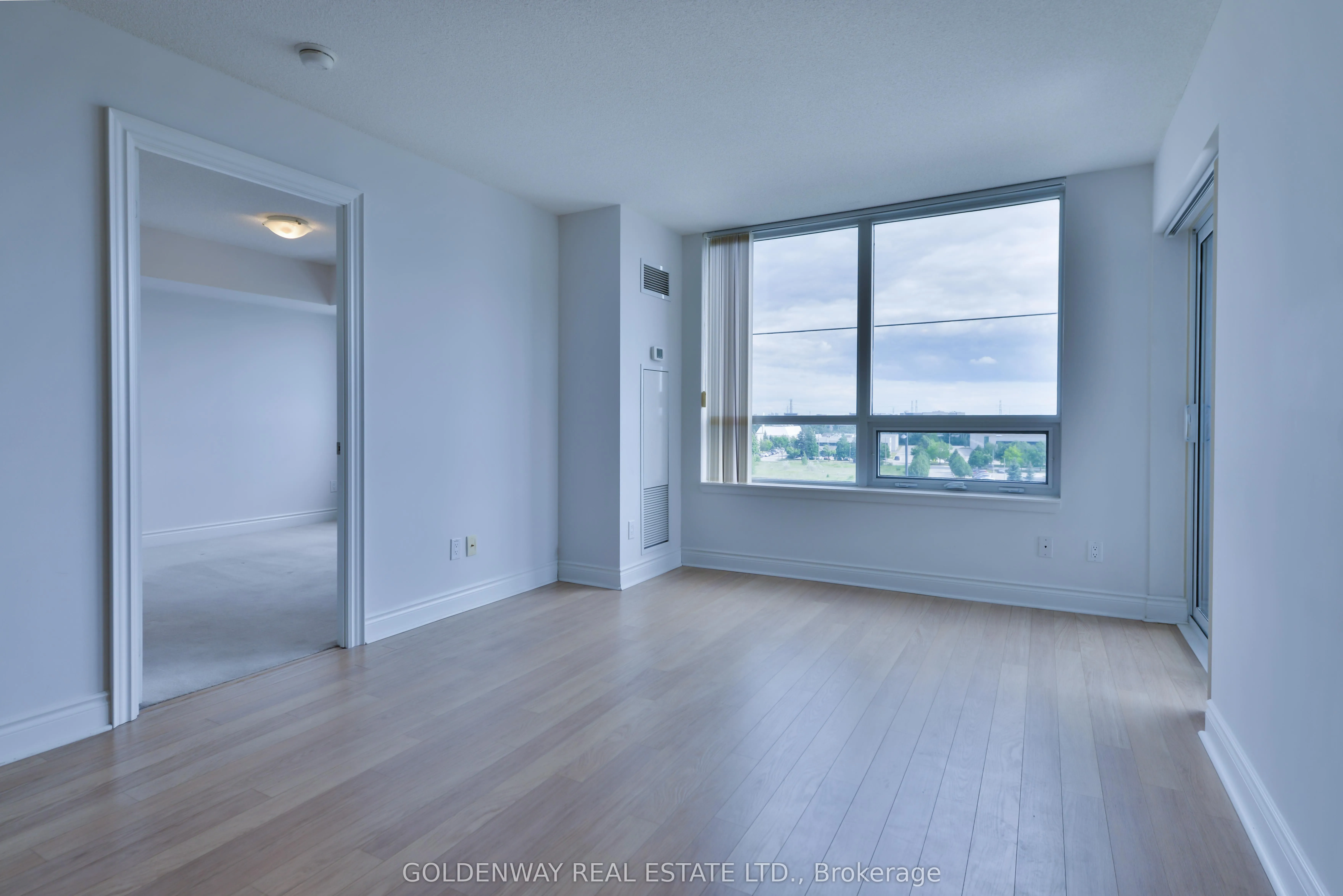 23 Cox Boulevard #572