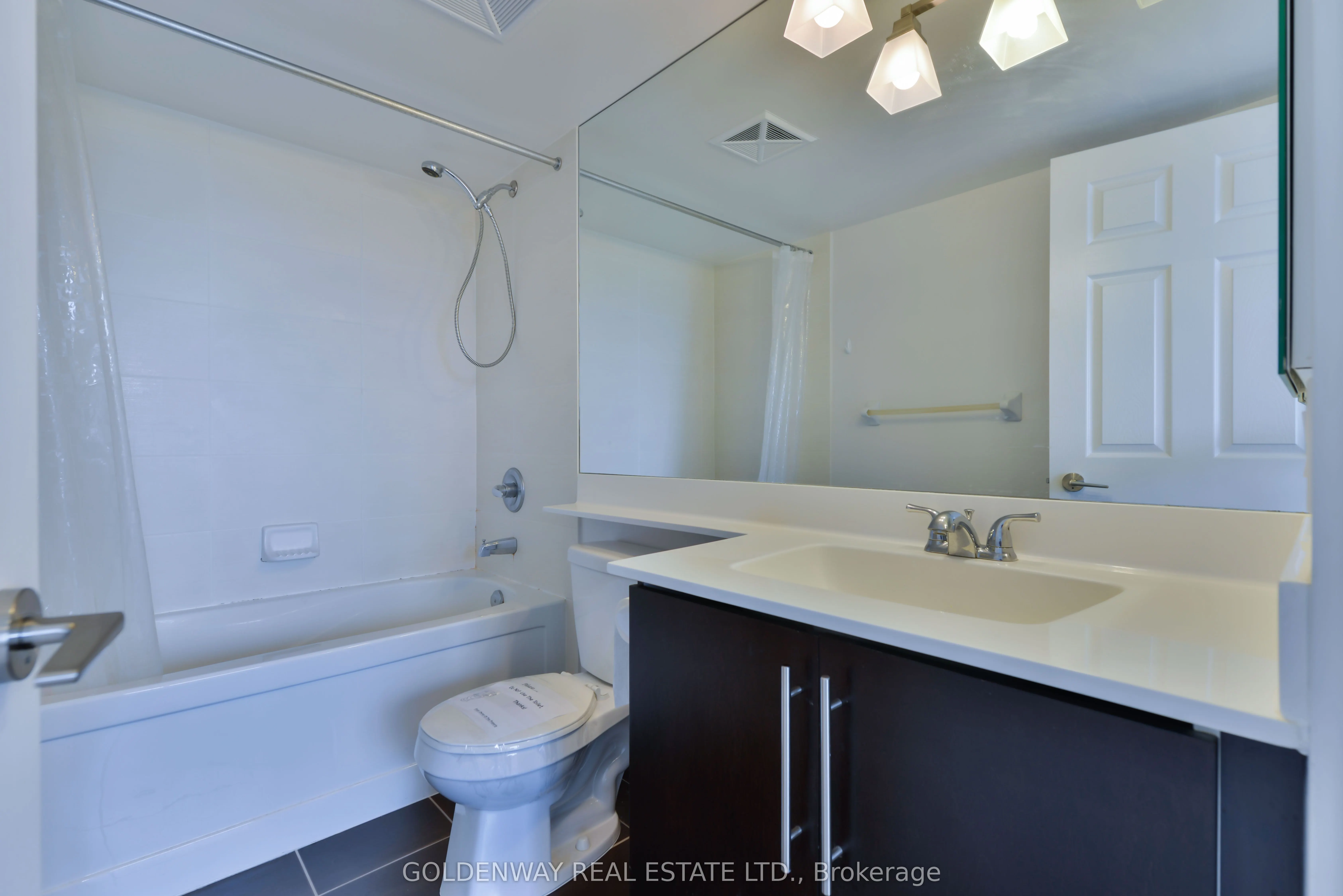 23 Cox Boulevard #572