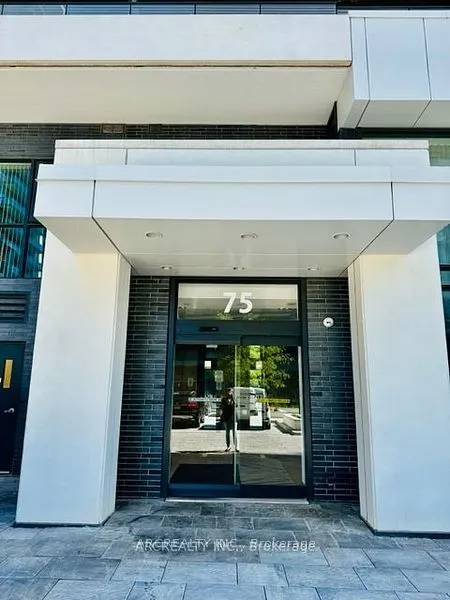 75 Oneida Crescent W, #201