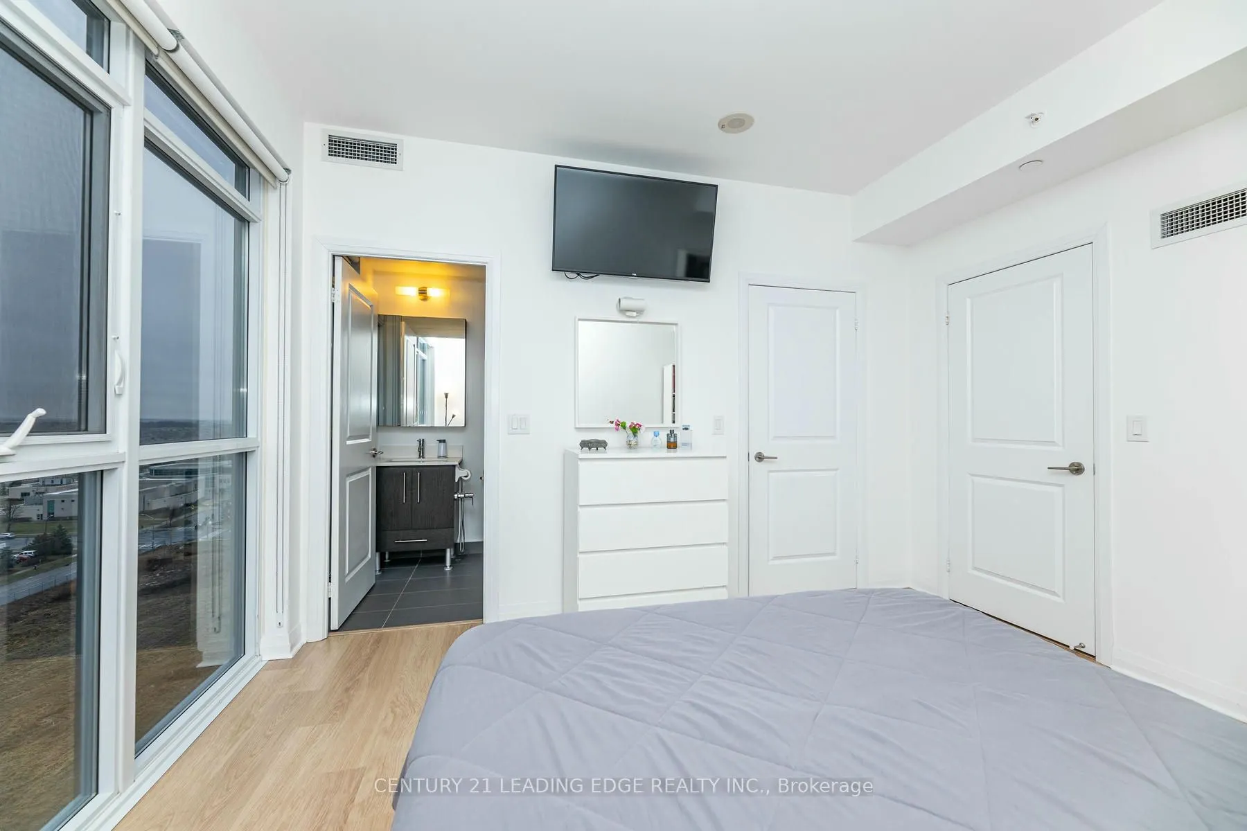 55 Oneida Crescent #1208
