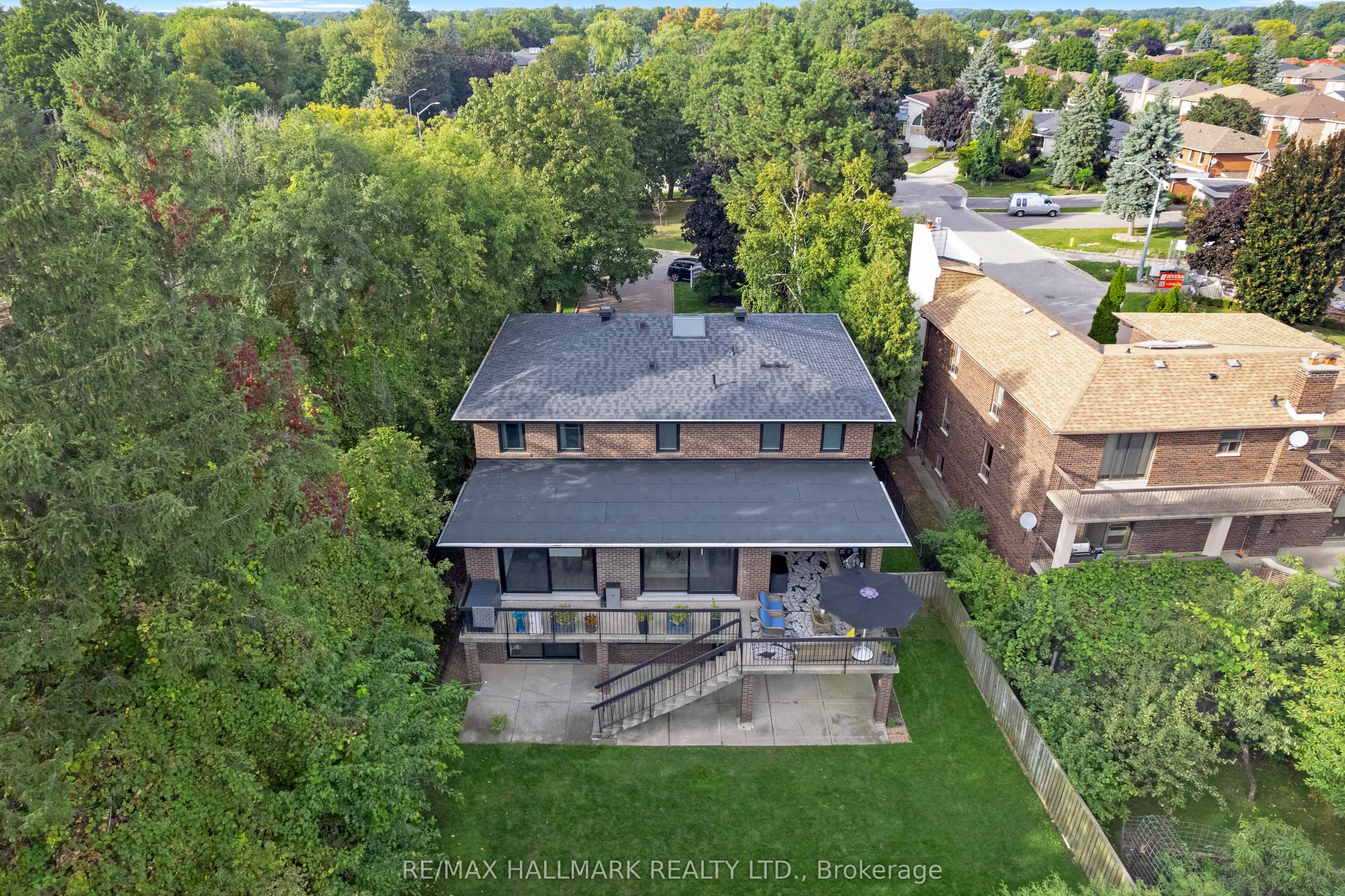 48 Forest Circle Court