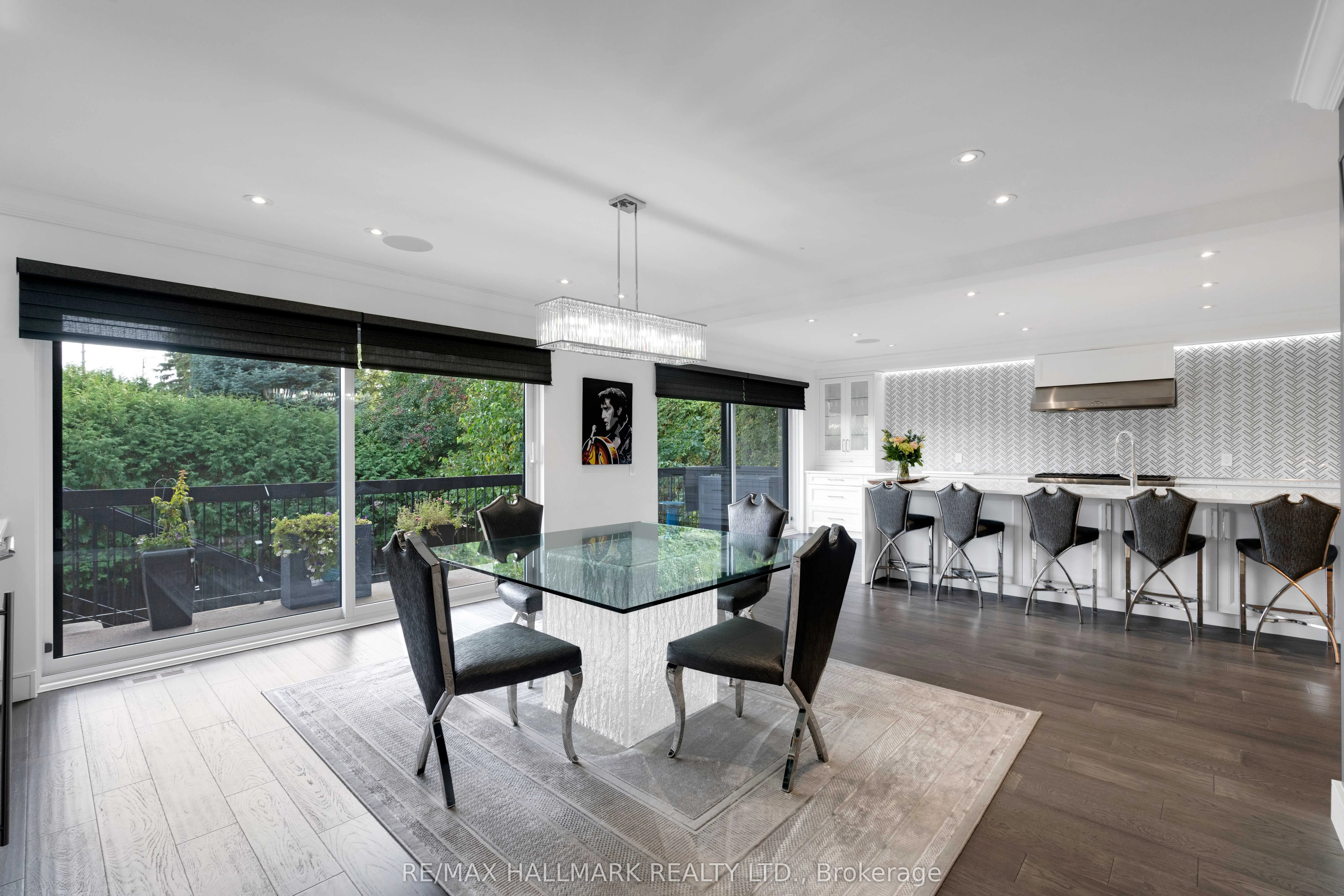 48 Forest Circle Court