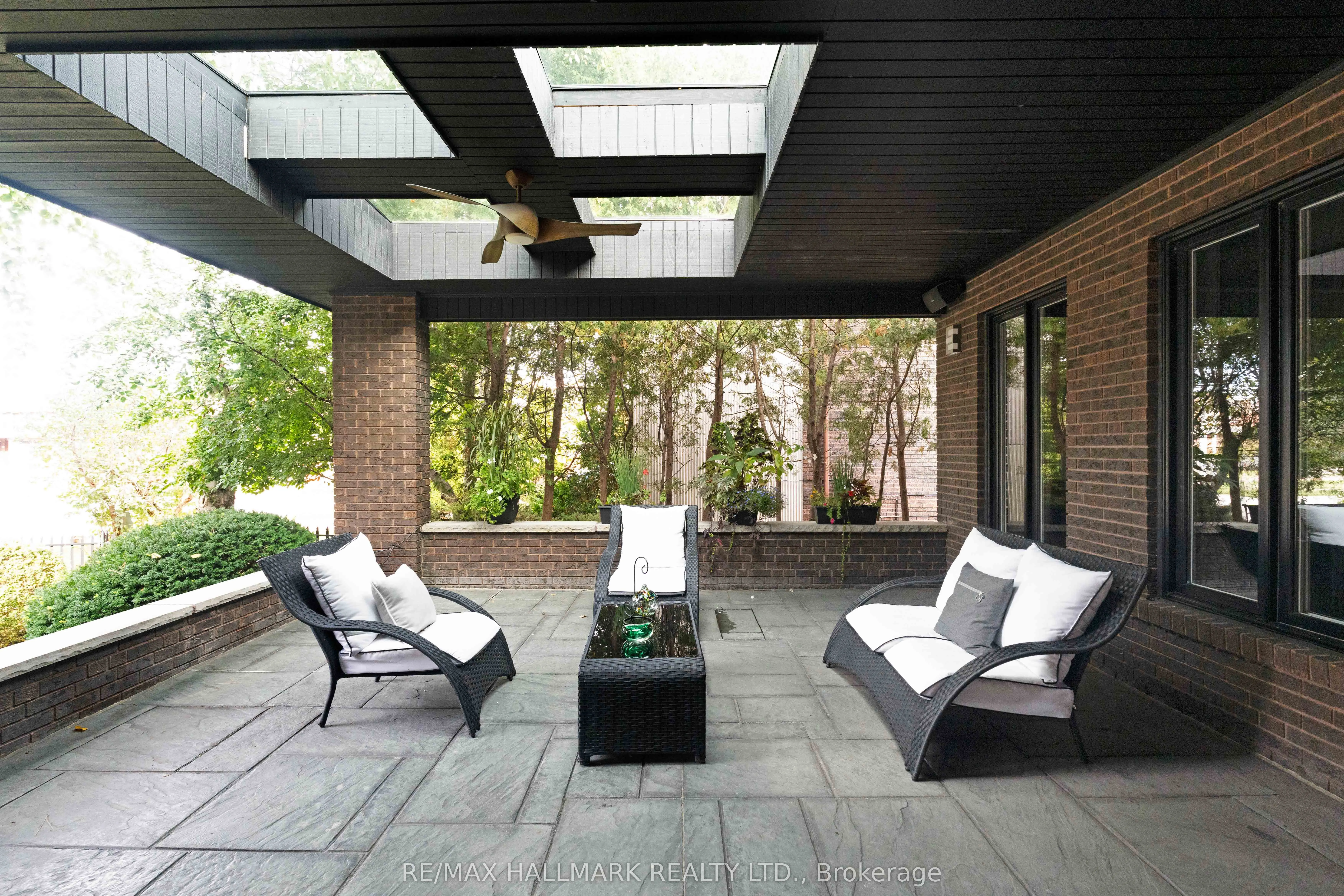 48 Forest Circle Court