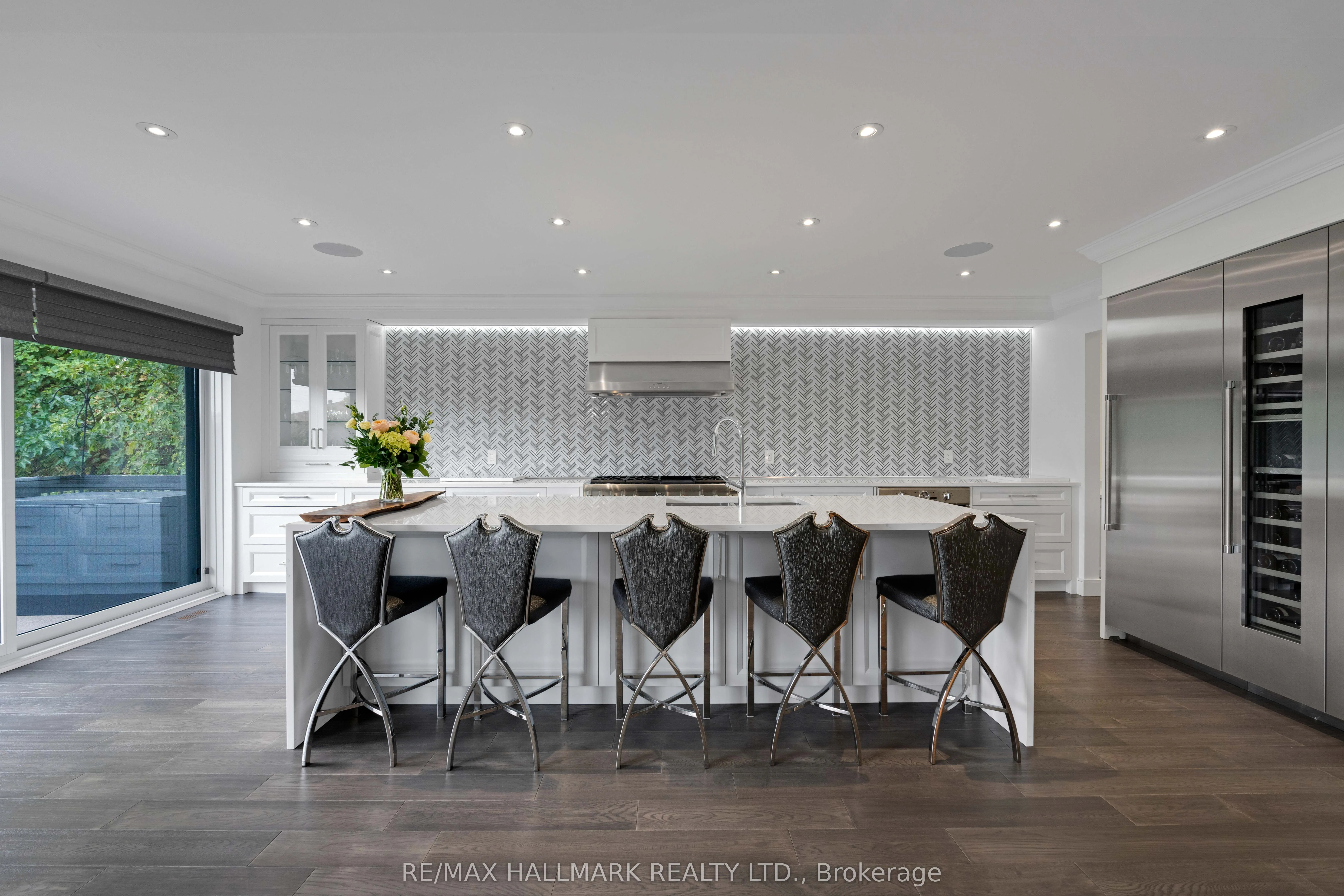 48 Forest Circle Court