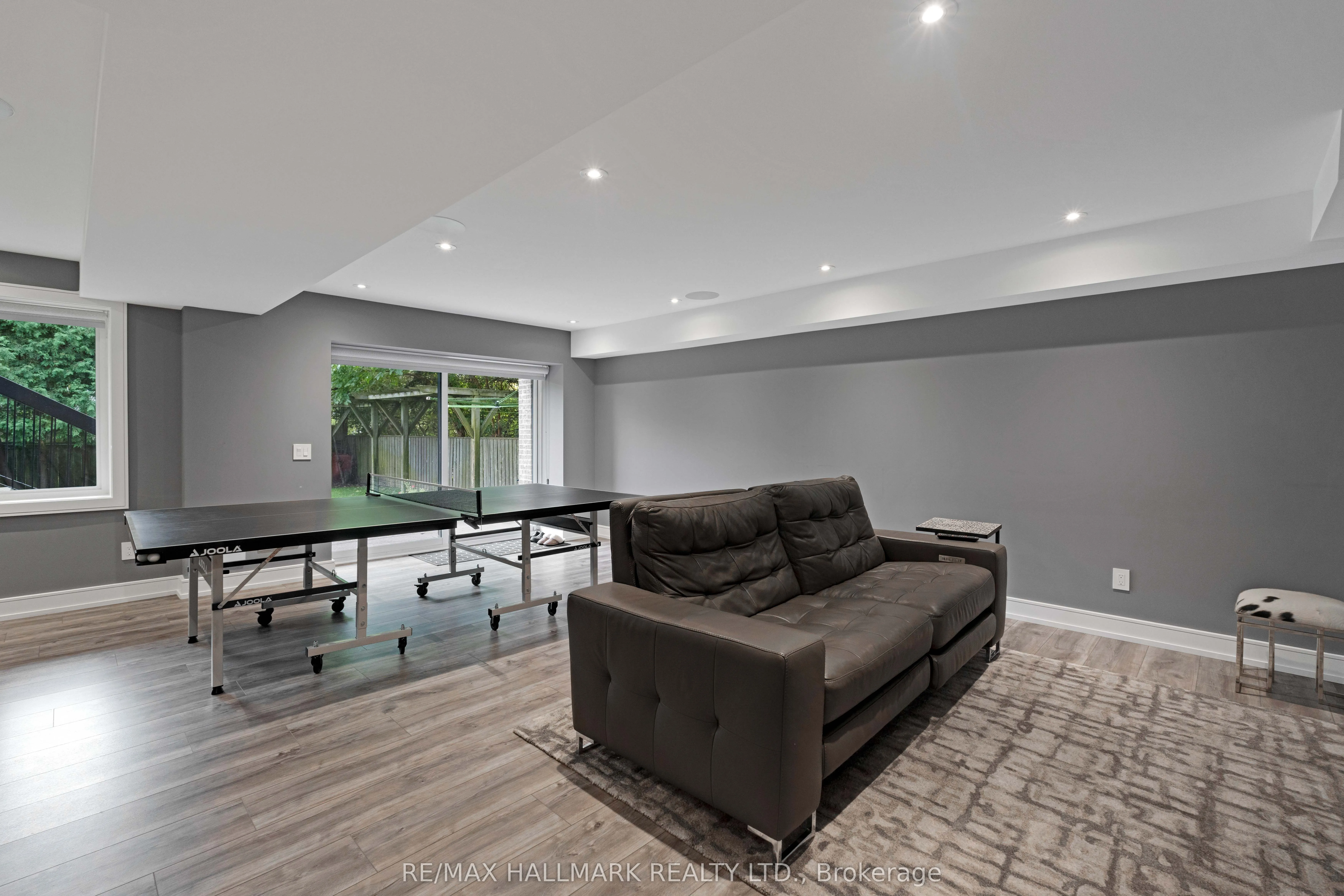 48 Forest Circle Court