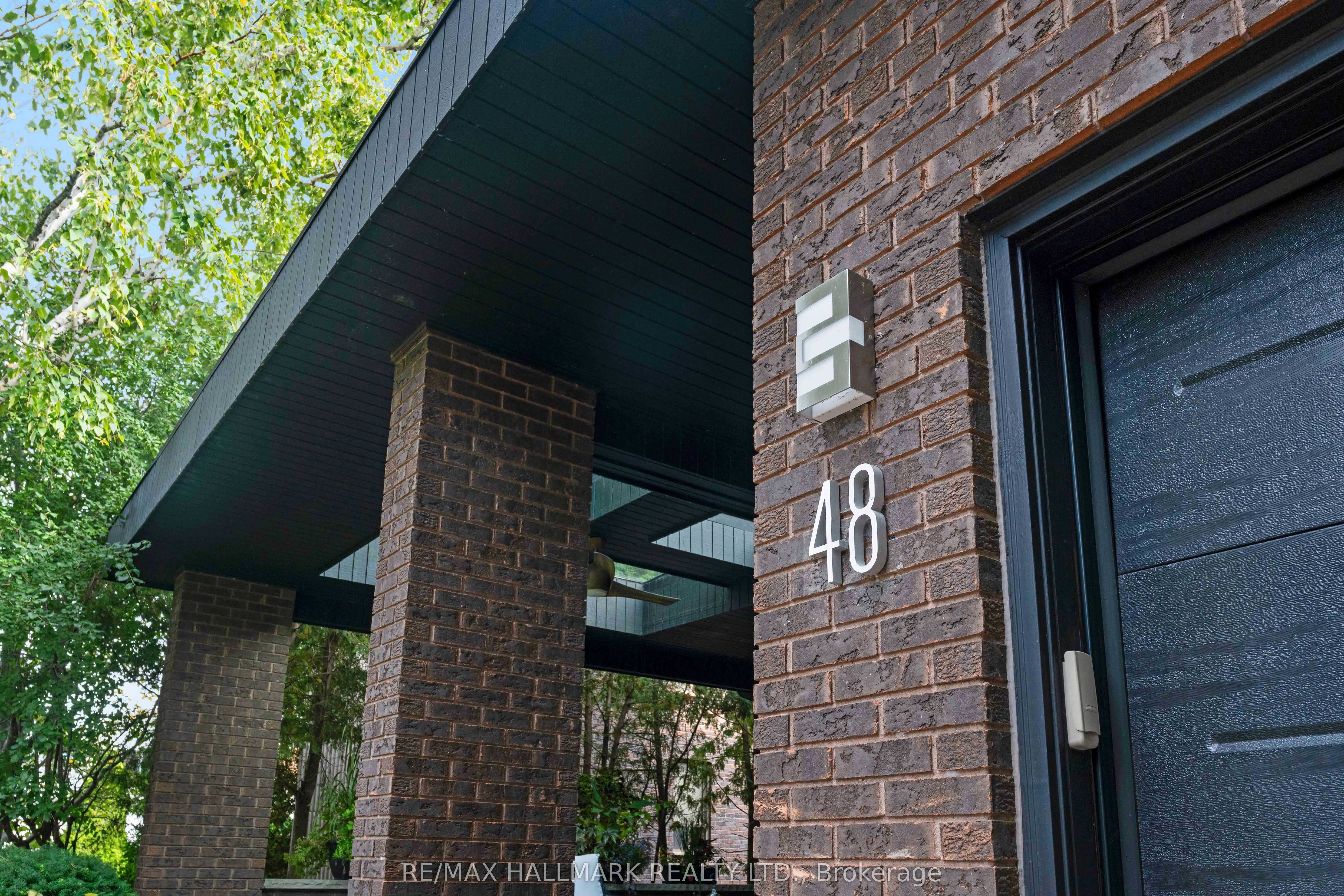48 Forest Circle Court