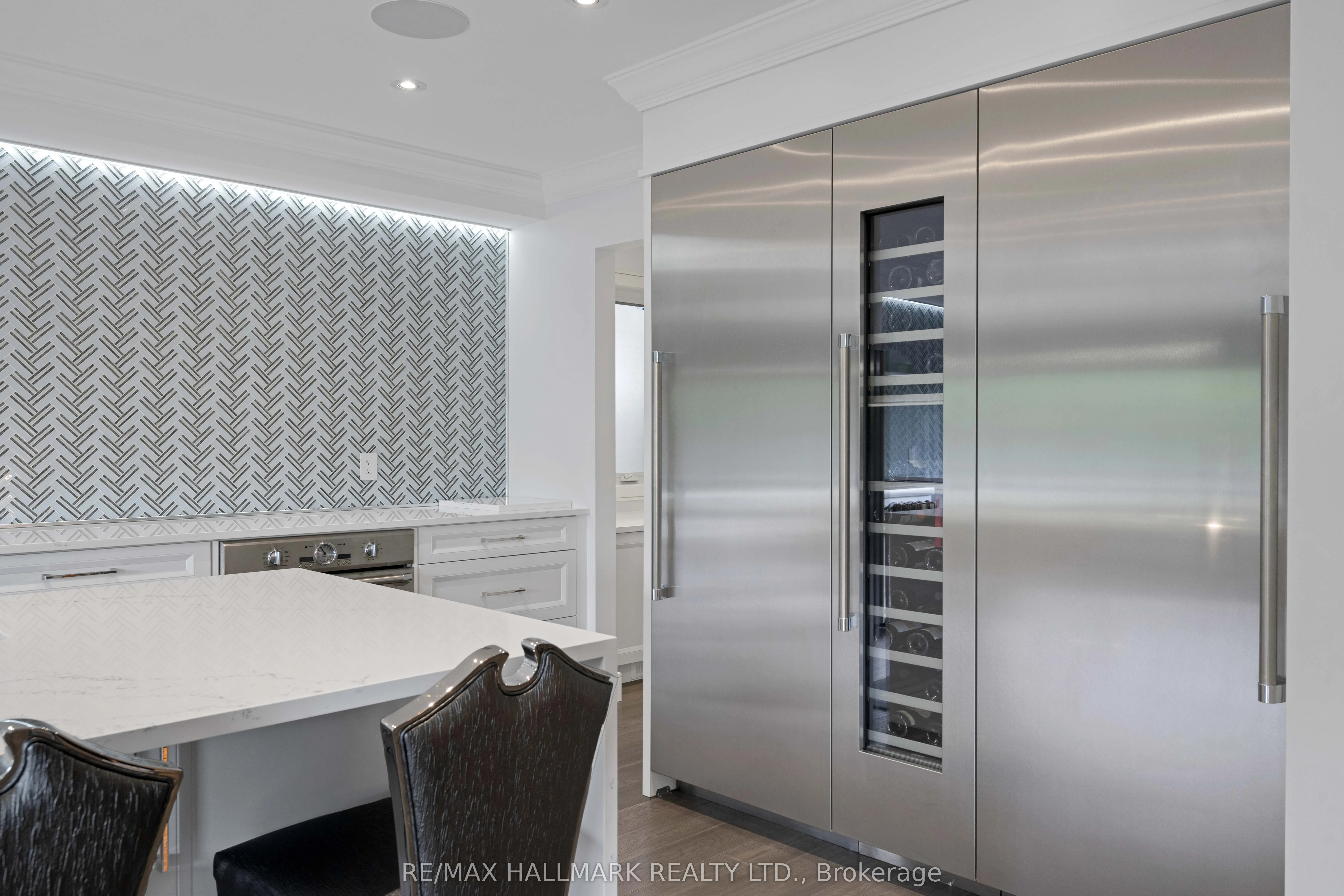 48 Forest Circle Court