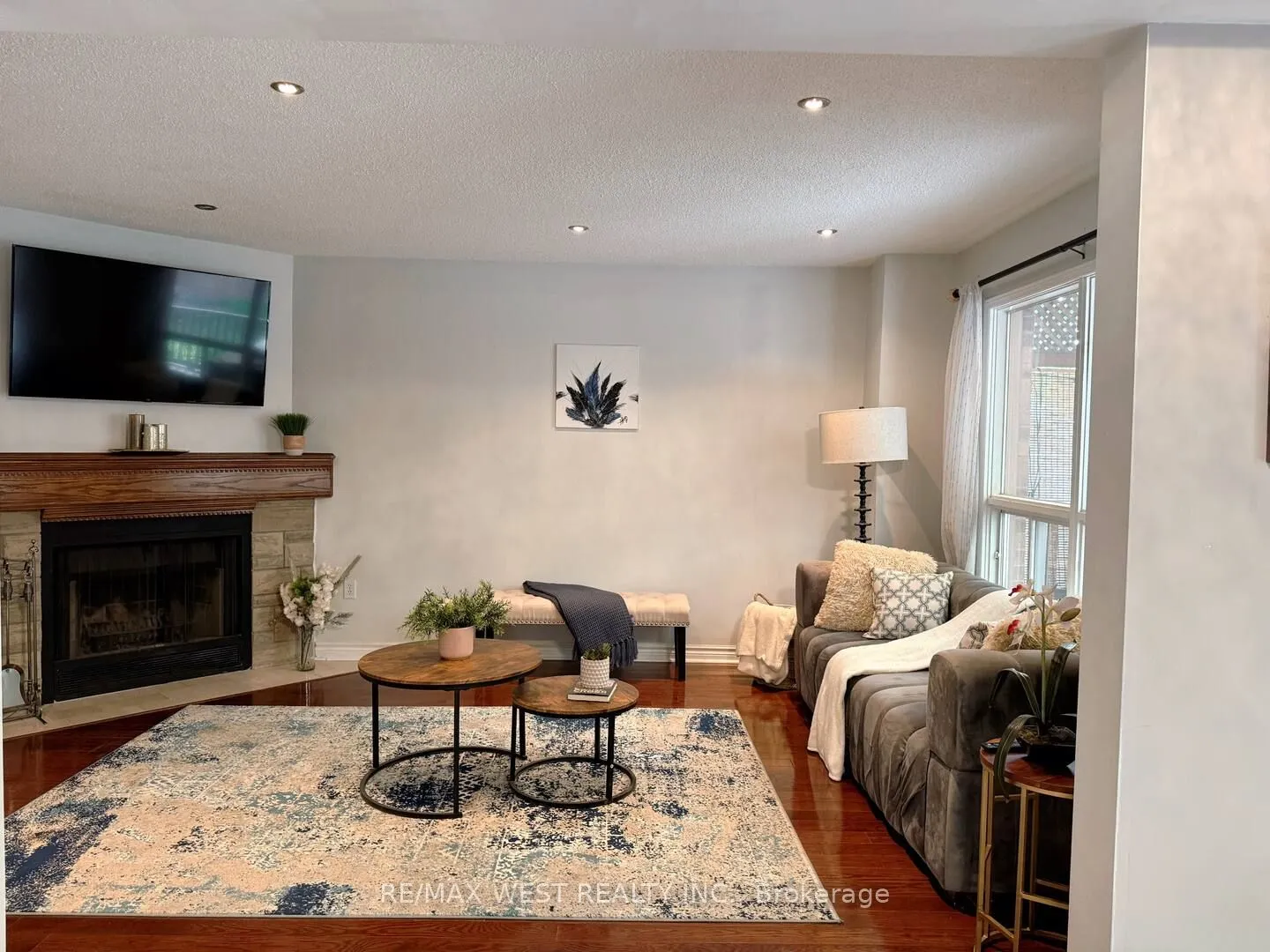 746 Leslie Valley Drive