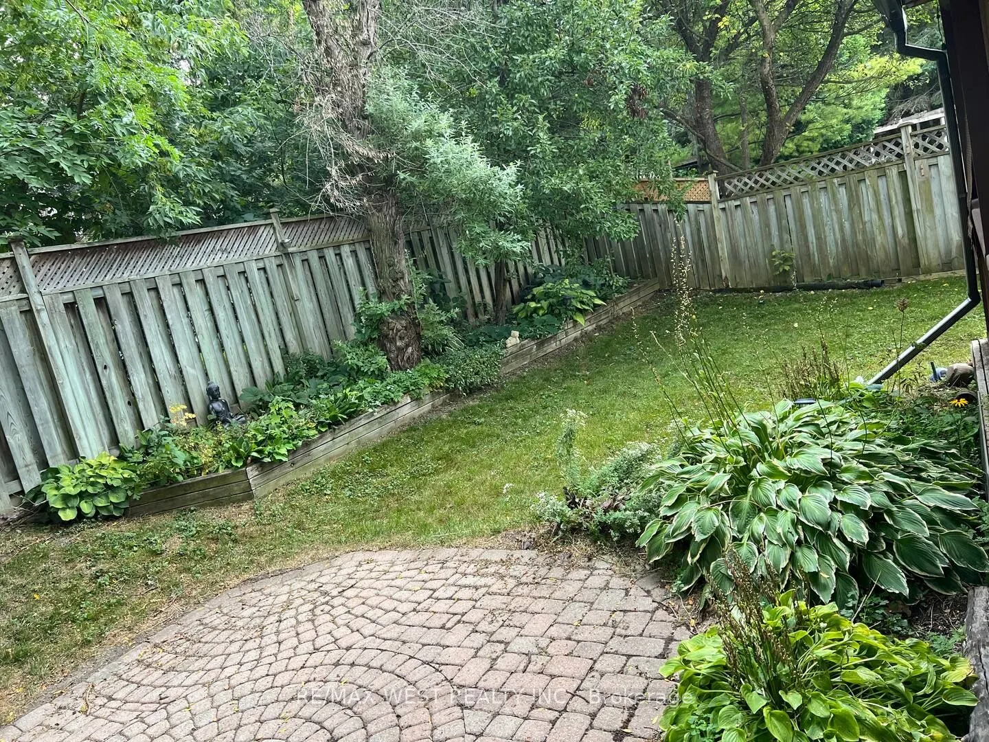 746 Leslie Valley Drive