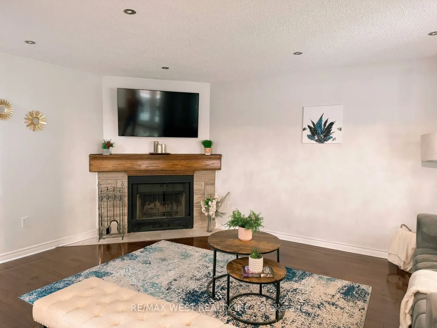 746 Leslie Valley Drive