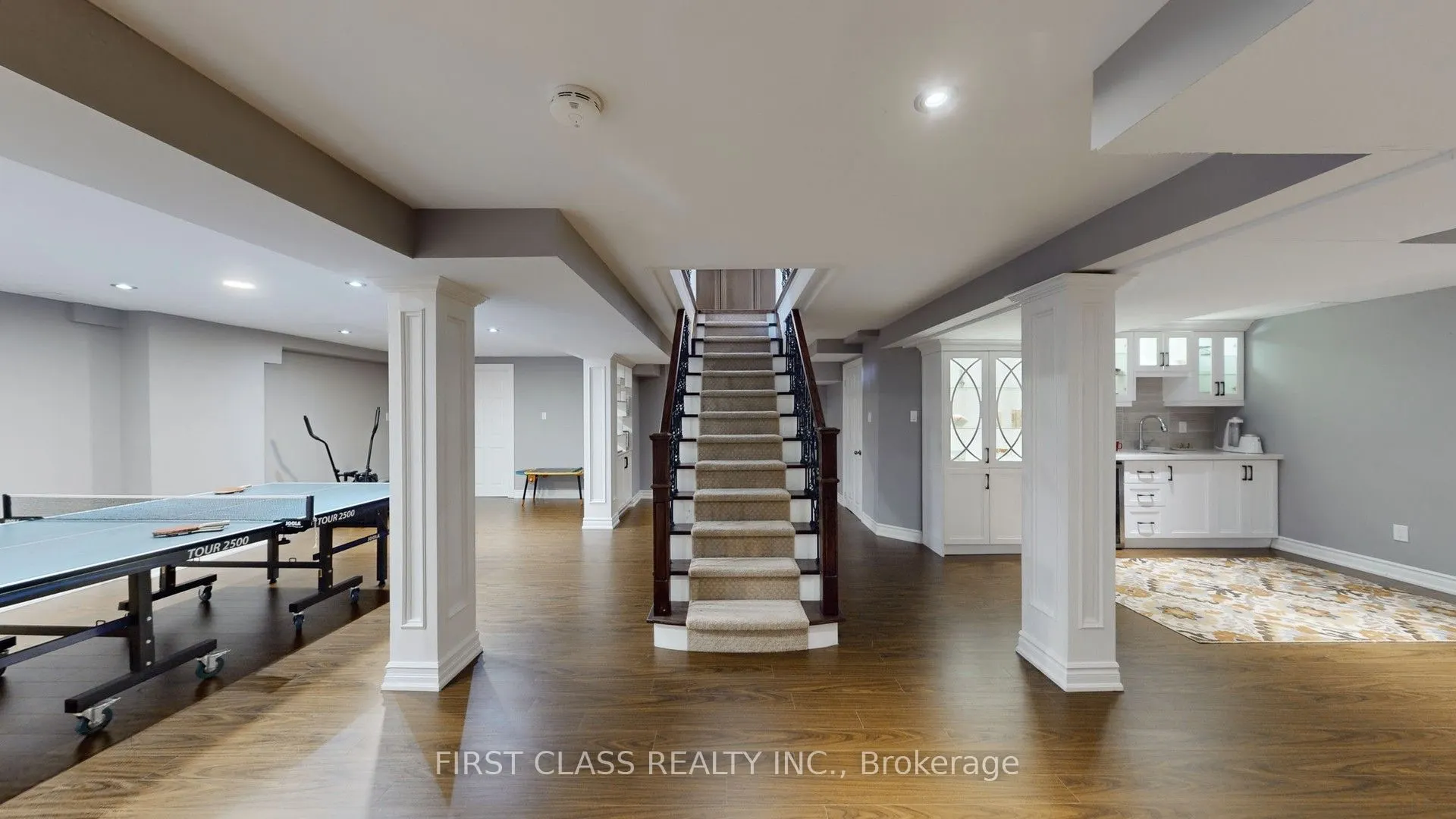 125 Longwater Chase