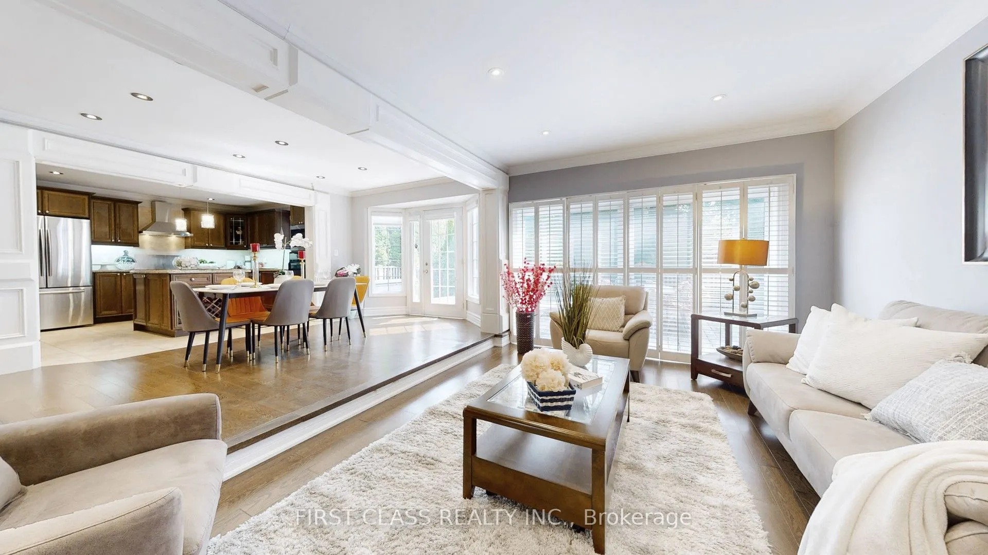 125 Longwater Chase