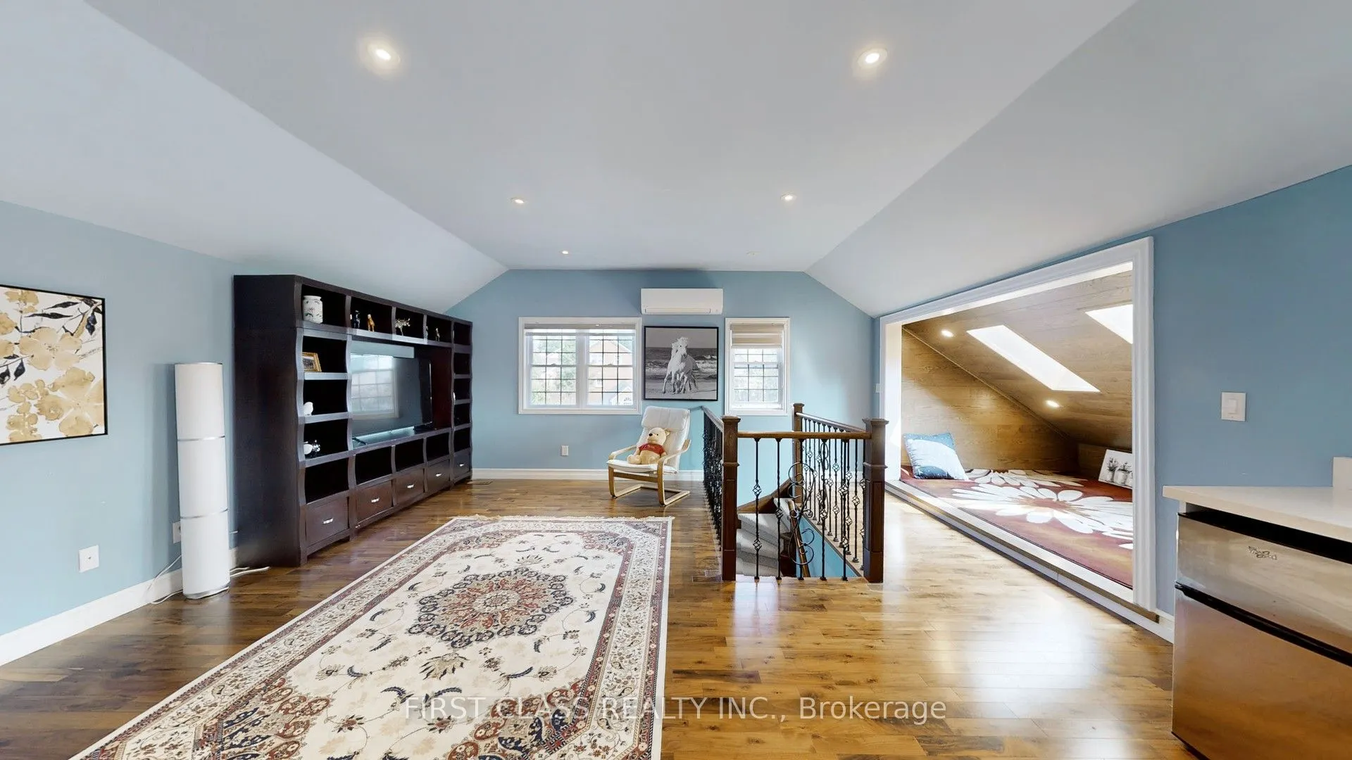 125 Longwater Chase