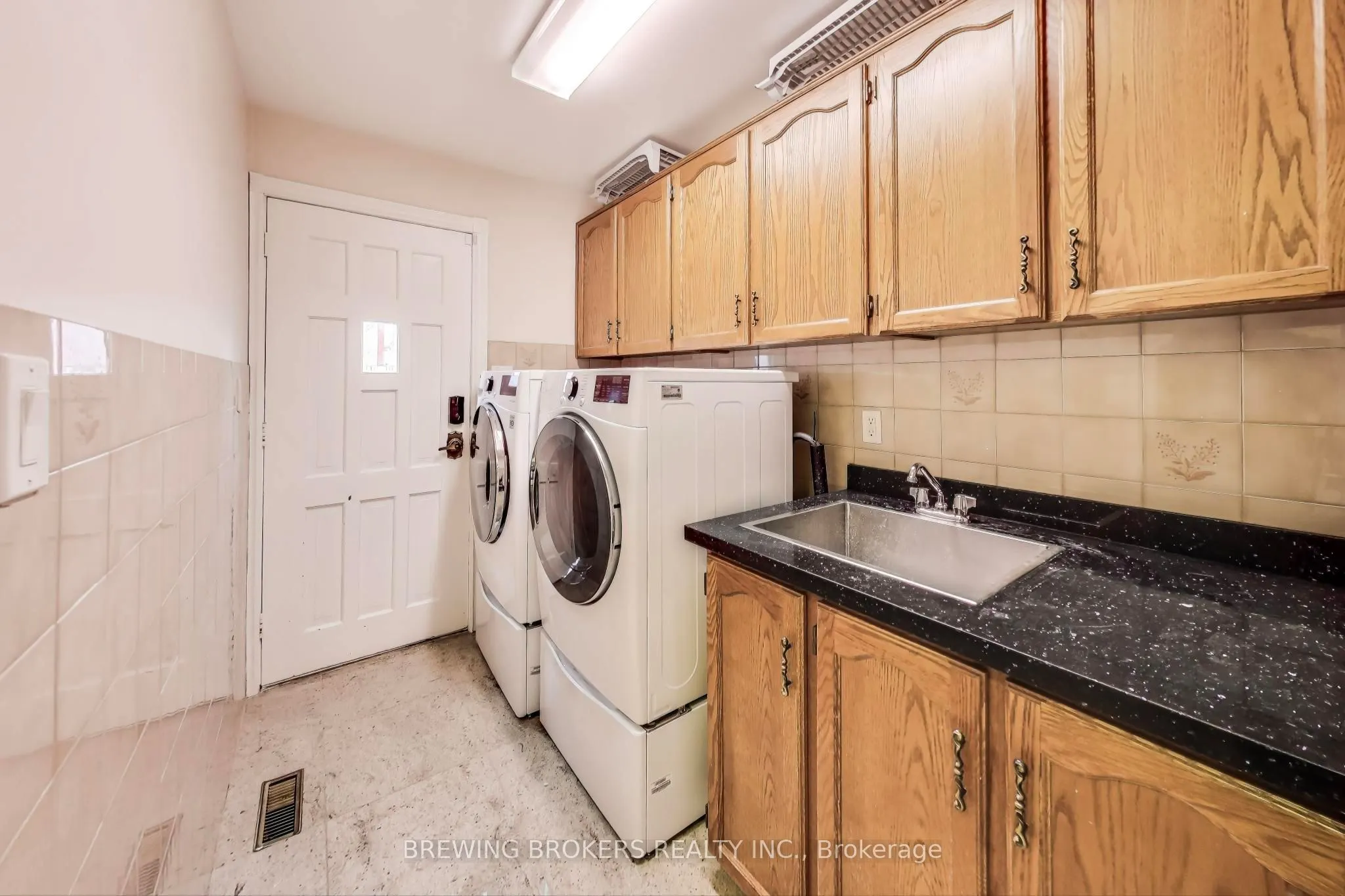 28A Westwood Lane