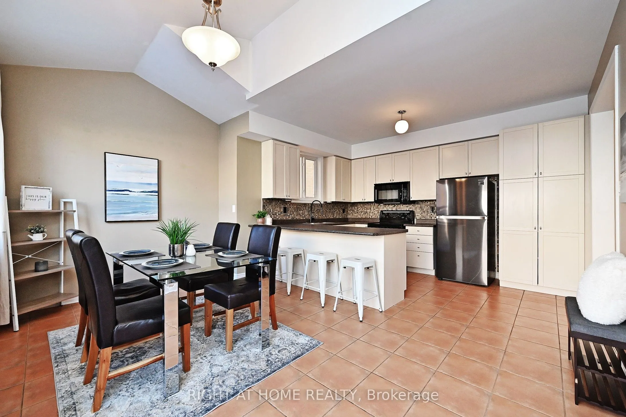 58 Valemount Way