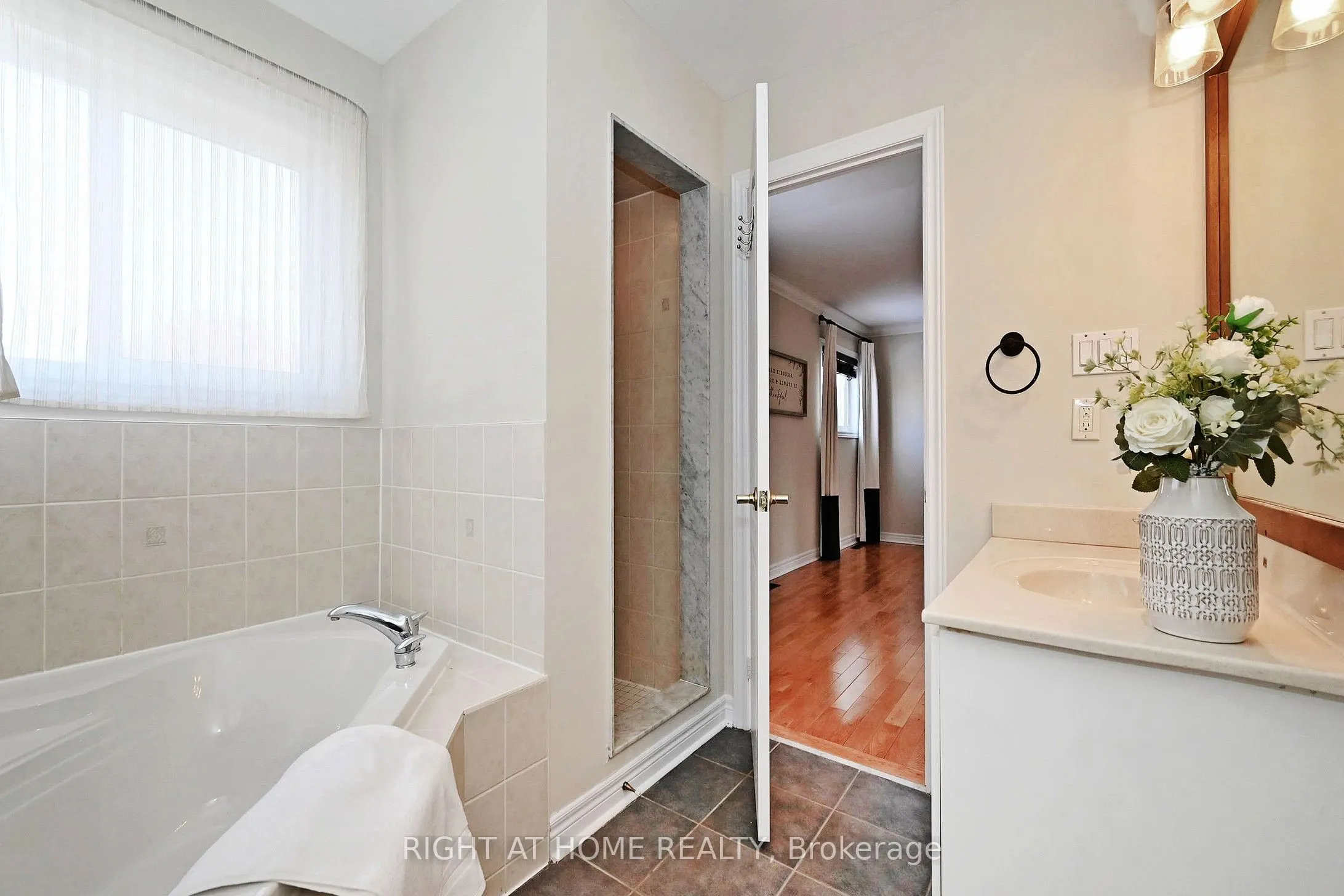 58 Valemount Way